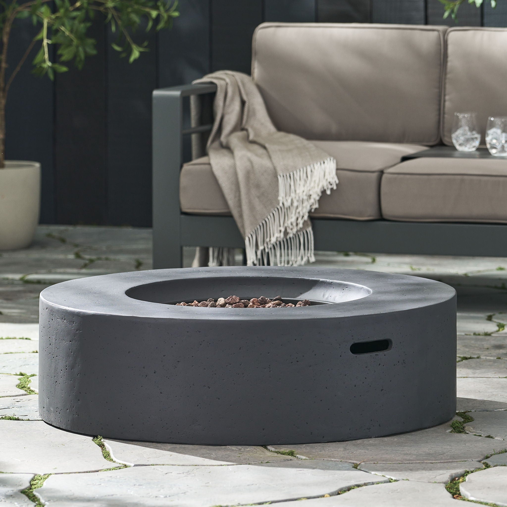 Modern Lightweight Concrete Outdoor Circular Fire Pit 50,000 Btu