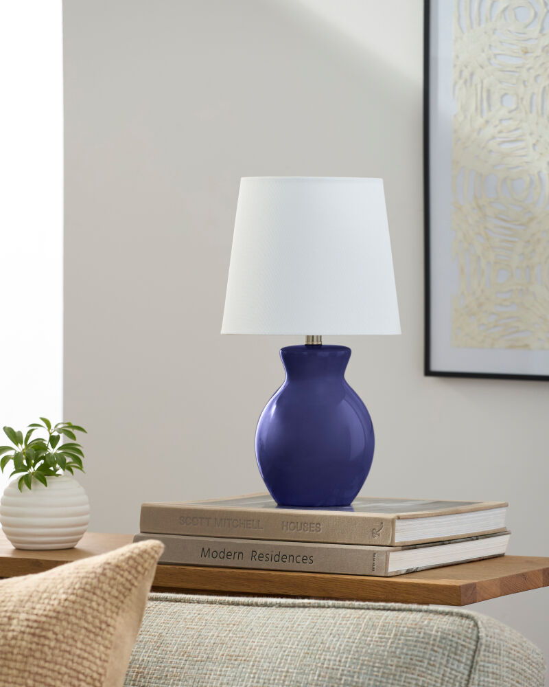 Stella Diminuta Accent Table Lamp