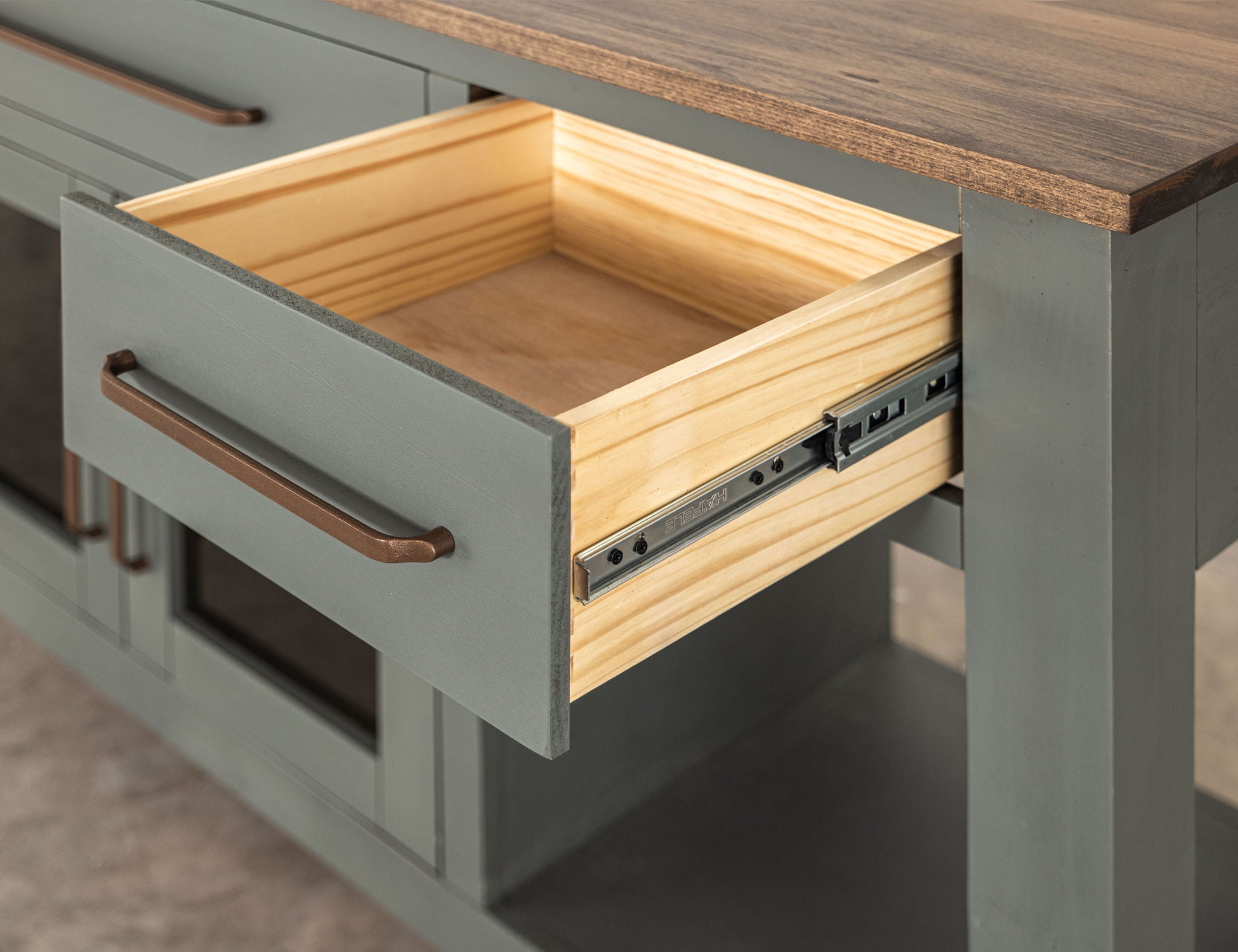 Alban - Console - Green / Brown