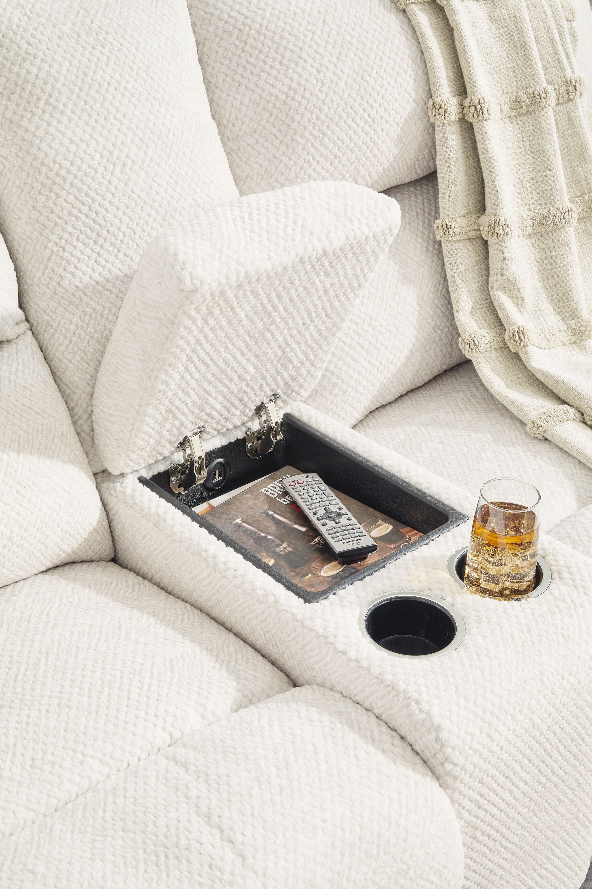 Signature Design by Ashley® Keensburg - Power Reclining Sectional | Meri Furniture