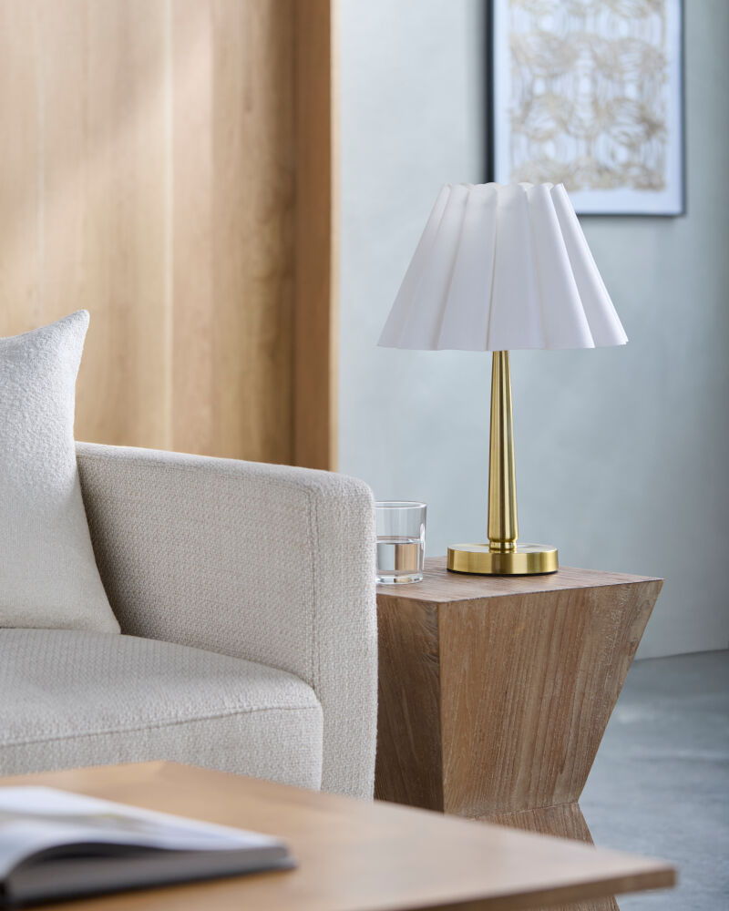 Leynar Accent Table Lamp