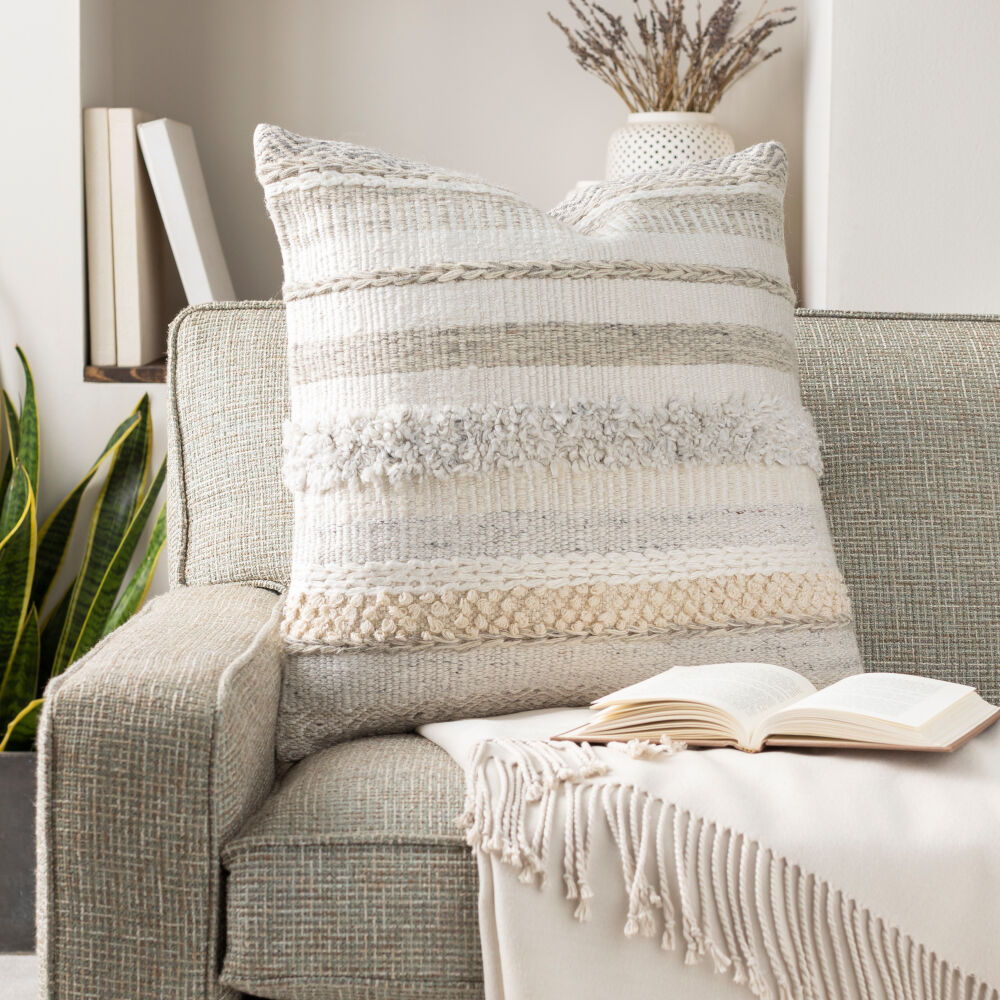 Lorens Pillow