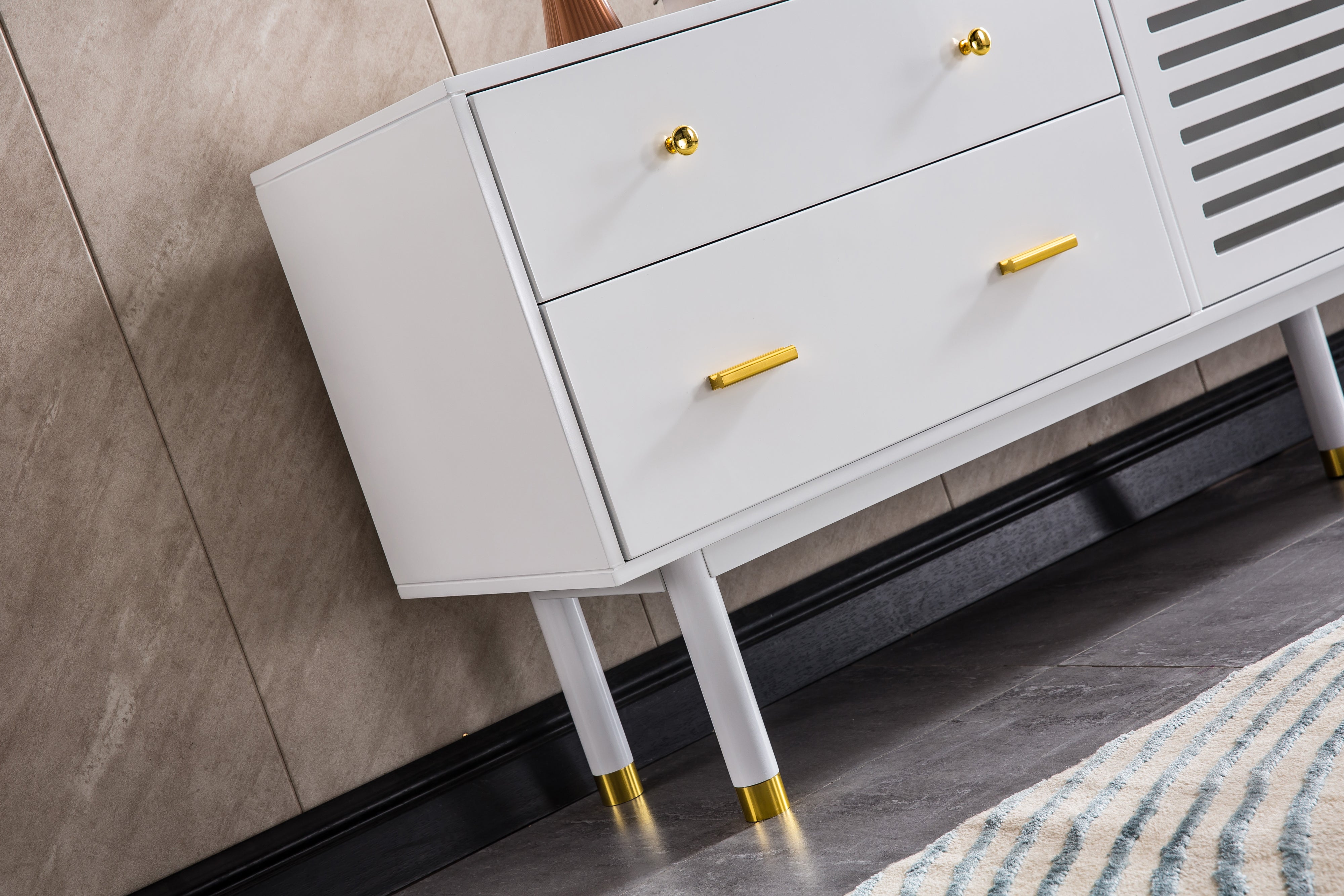 Modern White Lacquer TV Stand with Wooden Legs