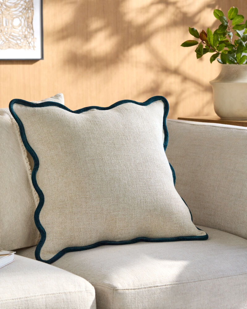 Caliza Pillow