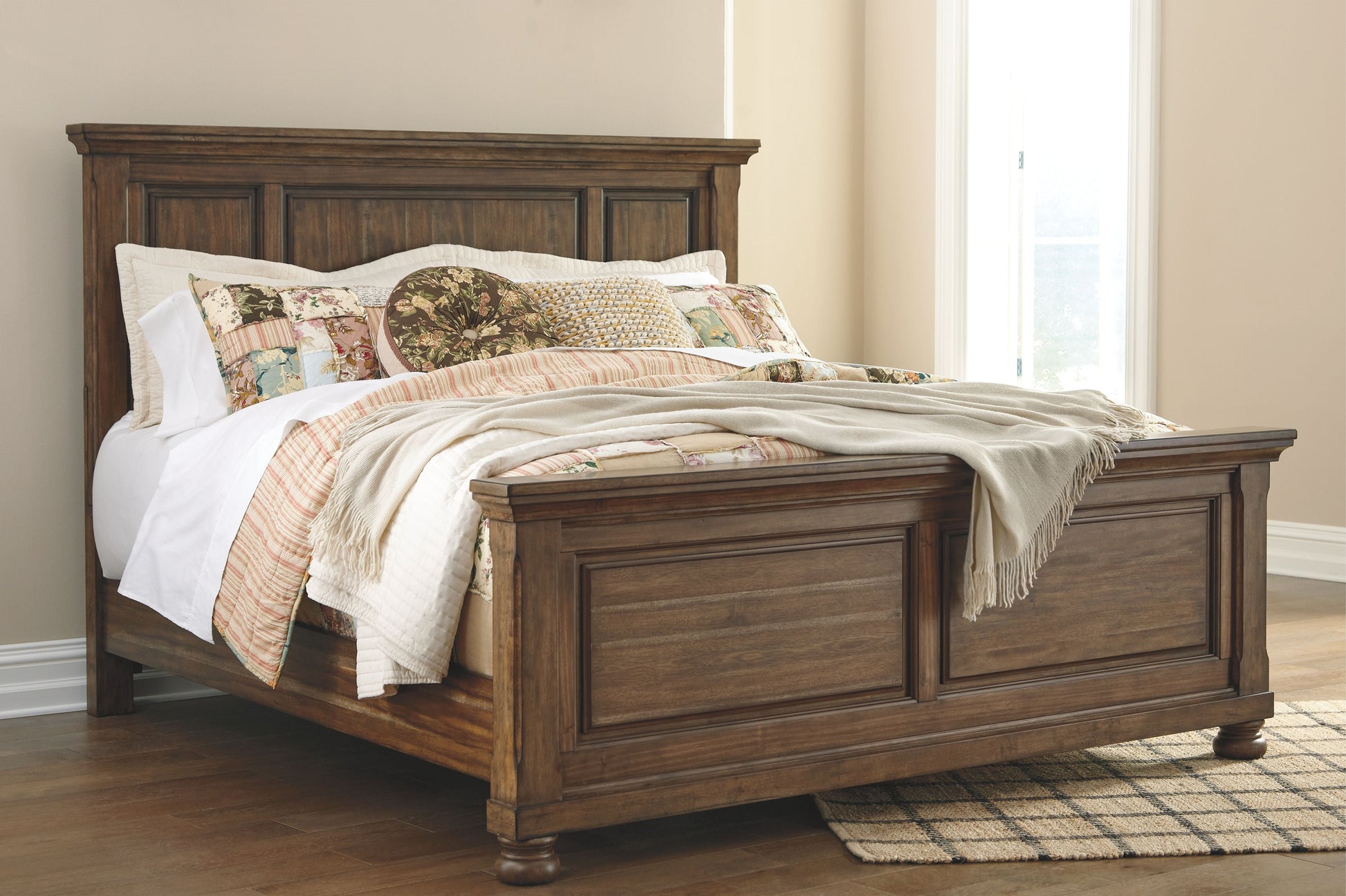 Signature Design by Ashley® Flynnter - Panel Bed | Meri Furniture