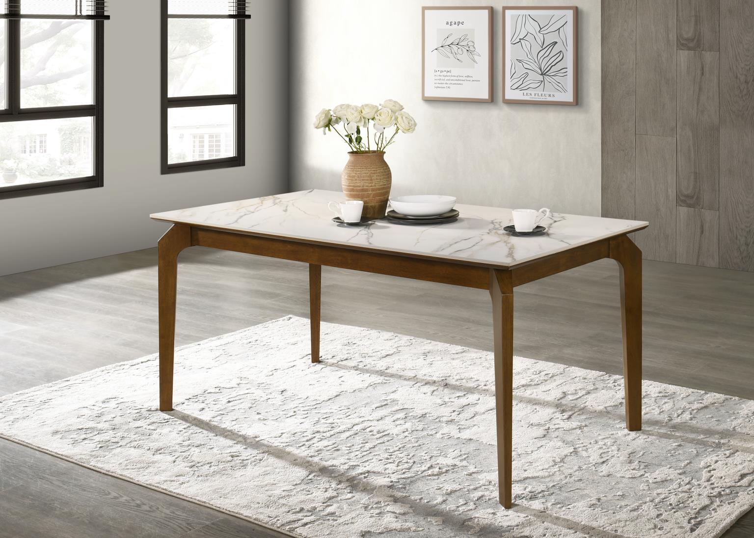D124 - Dining Room Set