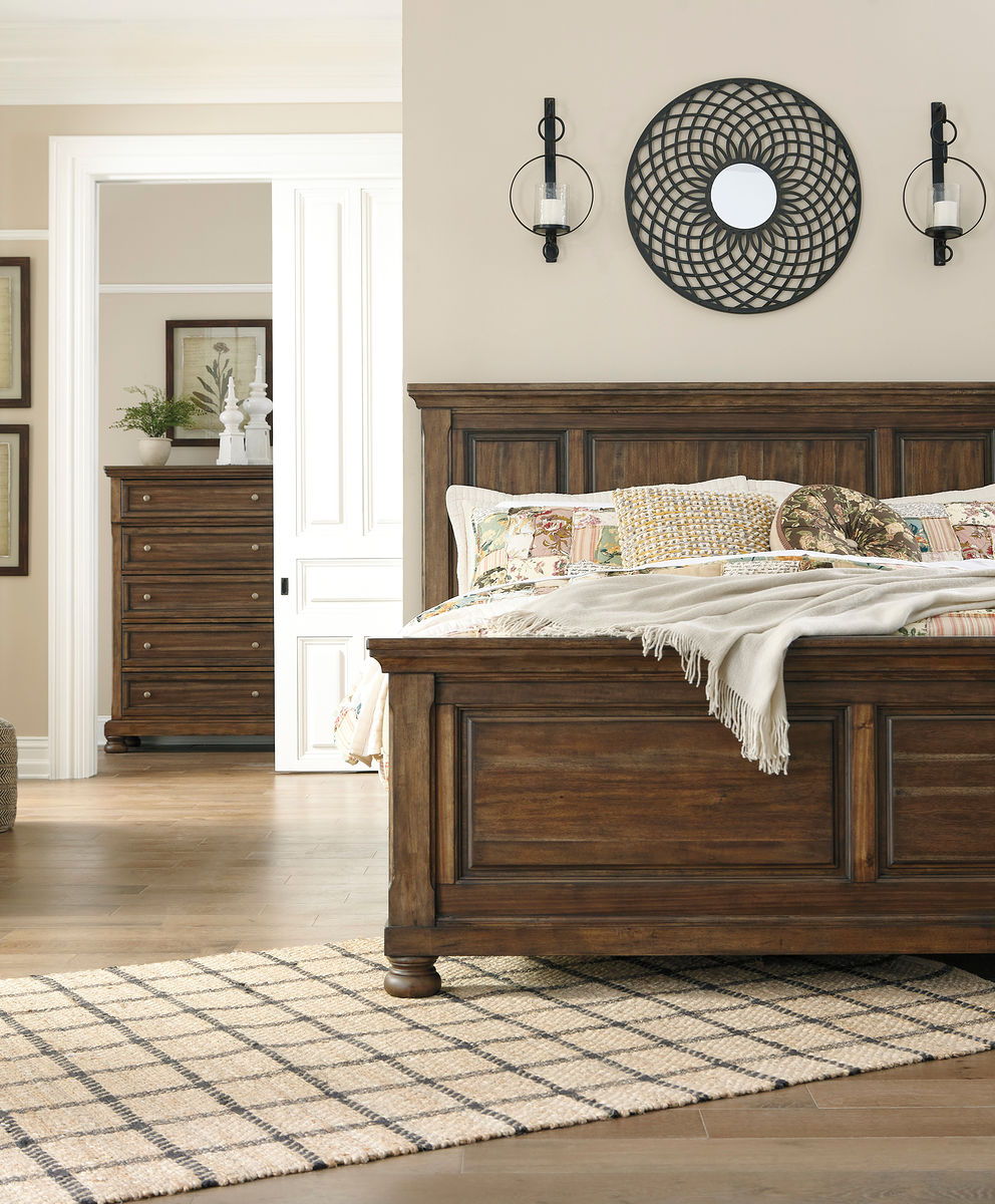 Signature Design by Ashley® Flynnter - Panel Bed | Meri Furniture