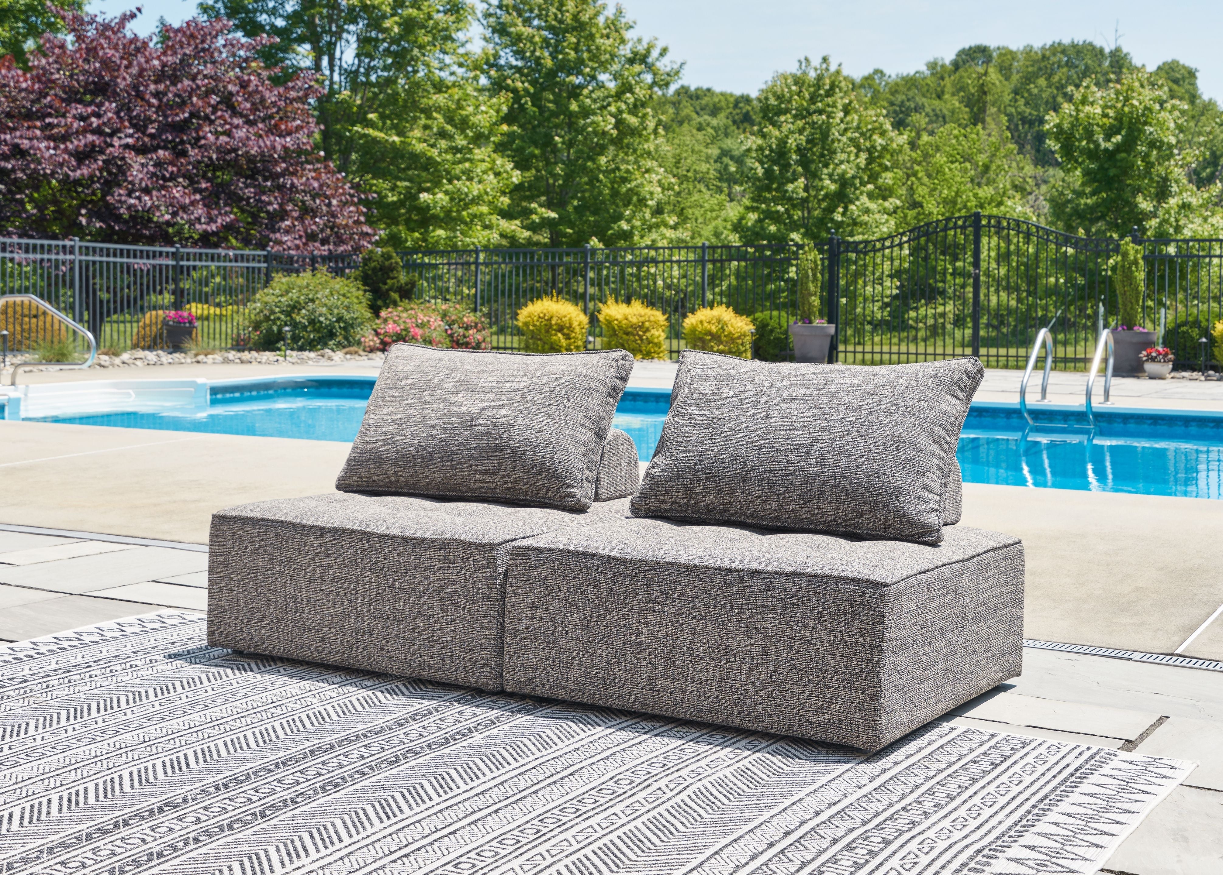 Signature Design by Ashley® Bree Zee - Outdoor Sectional | Meri Furniture