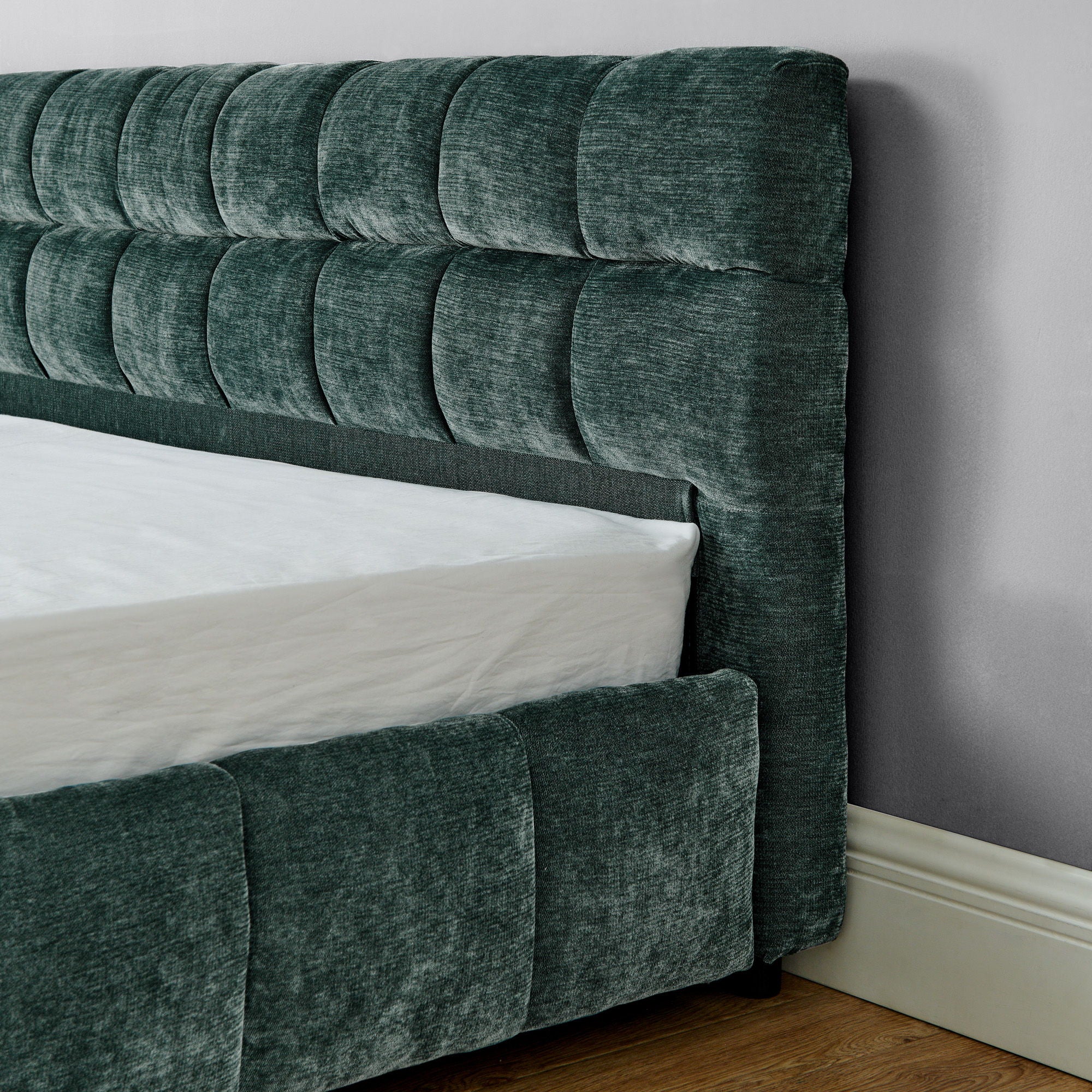 Modern Platform Bed Frame With Thick Chenille Fabric