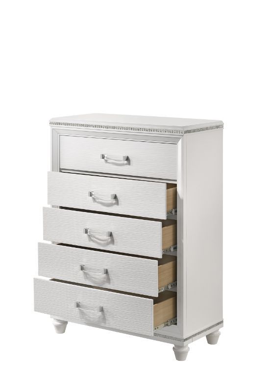 The clean lines and transitional look of the Sadie Chest is an ideal addition to any bedroom.