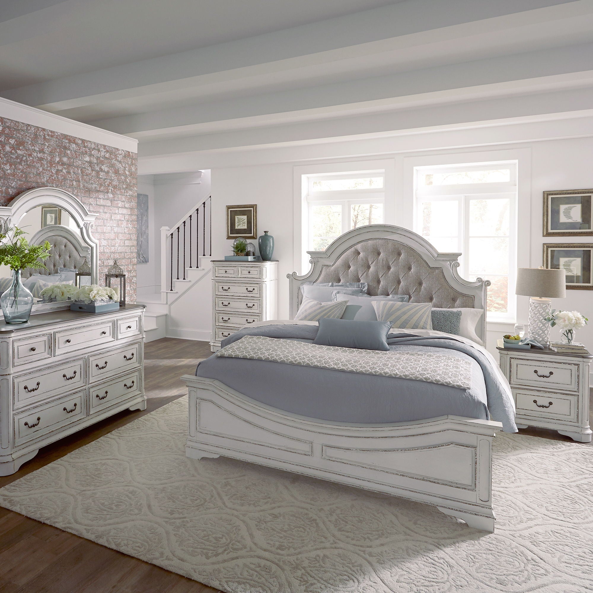 Liberty Furniture Magnolia Manor - Upholstered Bedroom Set | Meri Furniture