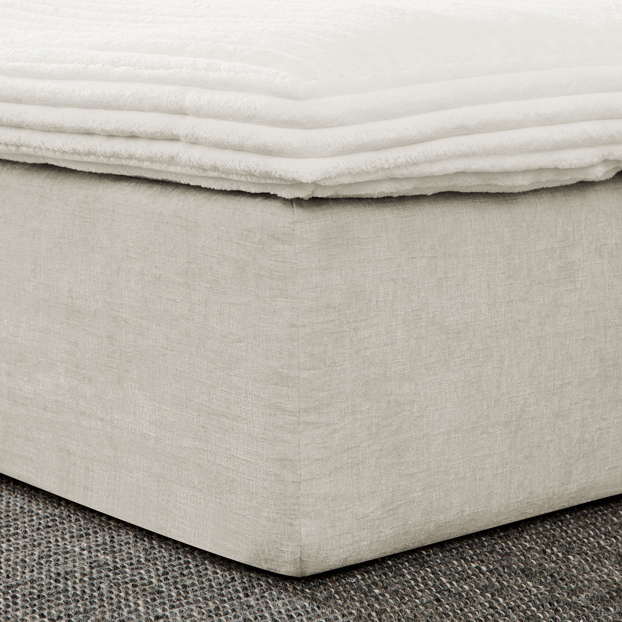 Modern Modular U Shaped Cloud Sectional Couch With Deep Seat And Comfy Chaise