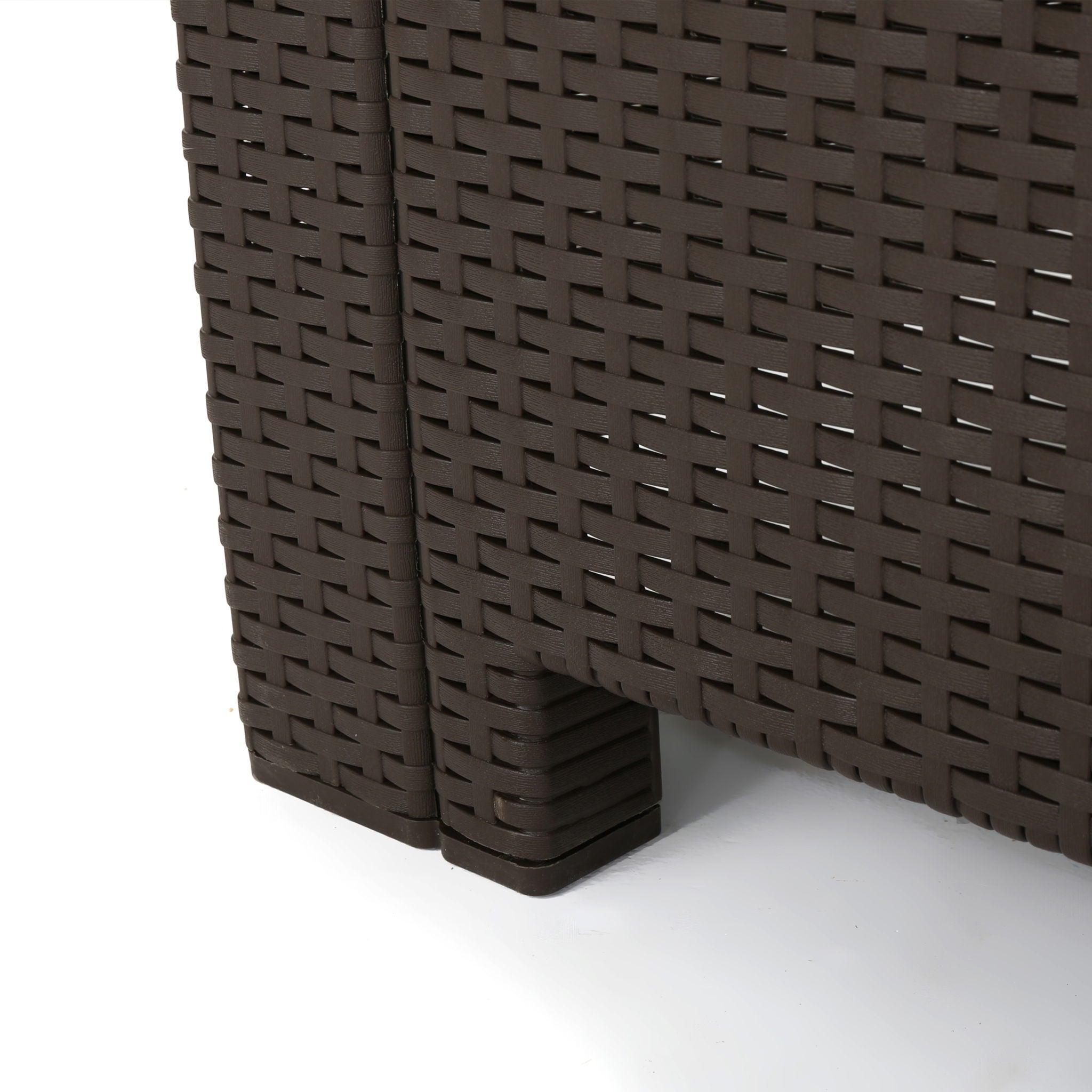 Outdoor Wicker Club Chair With Water Resistance