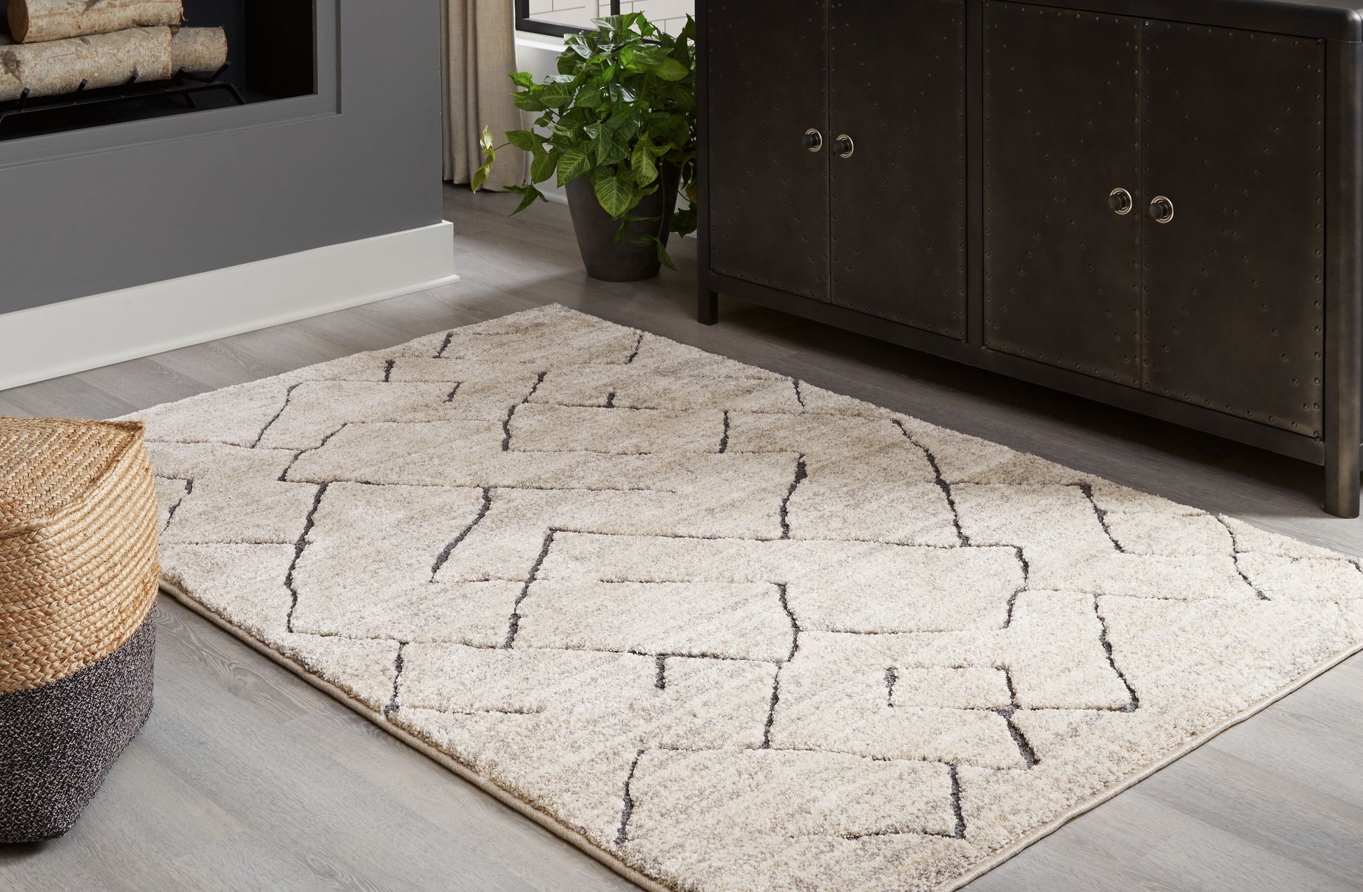 Signature Design by Ashley® Ashbertly - Rug | Meri Furniture