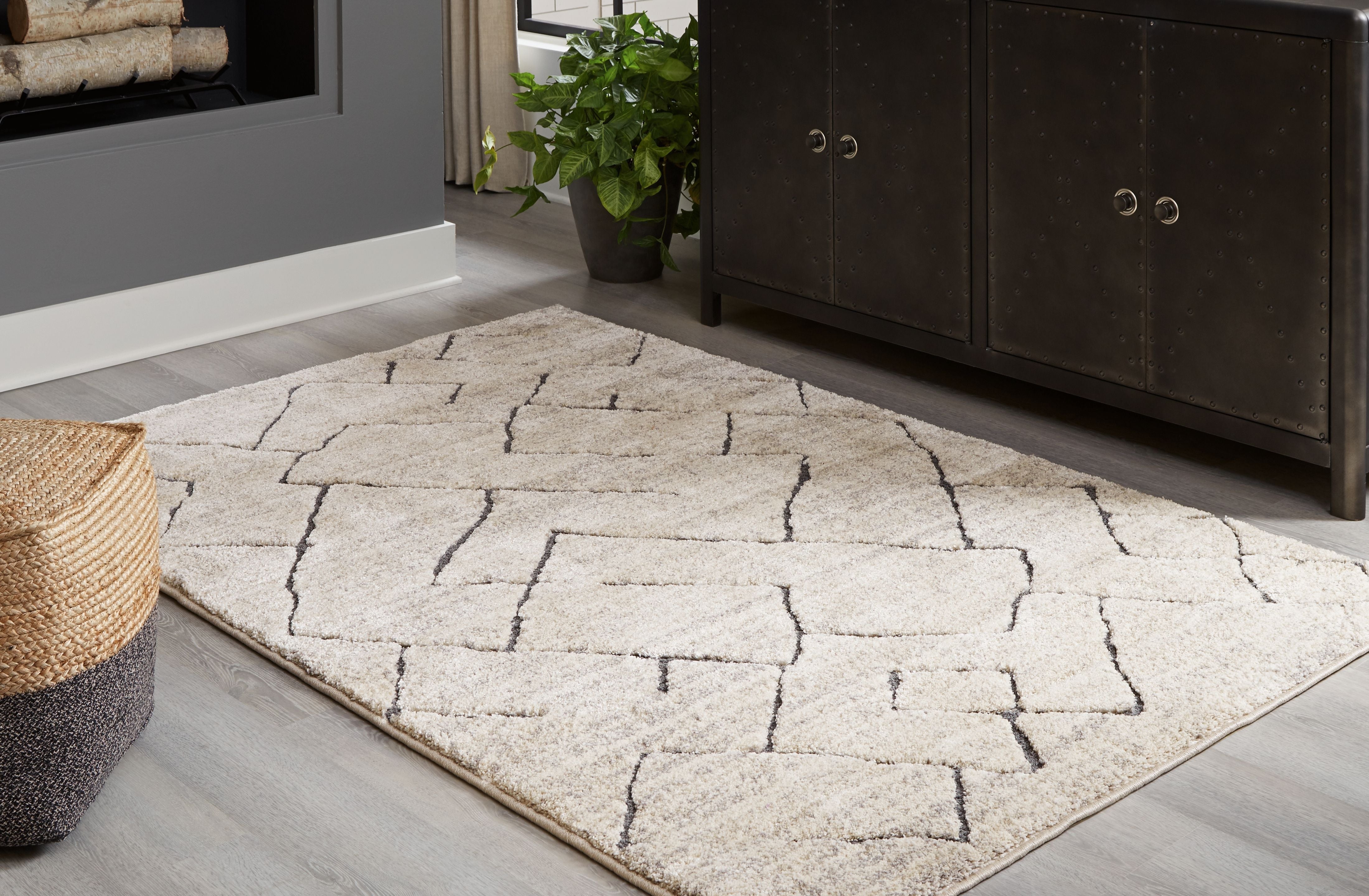 Signature Design by Ashley® Ashbertly - Rug | Meri Furniture