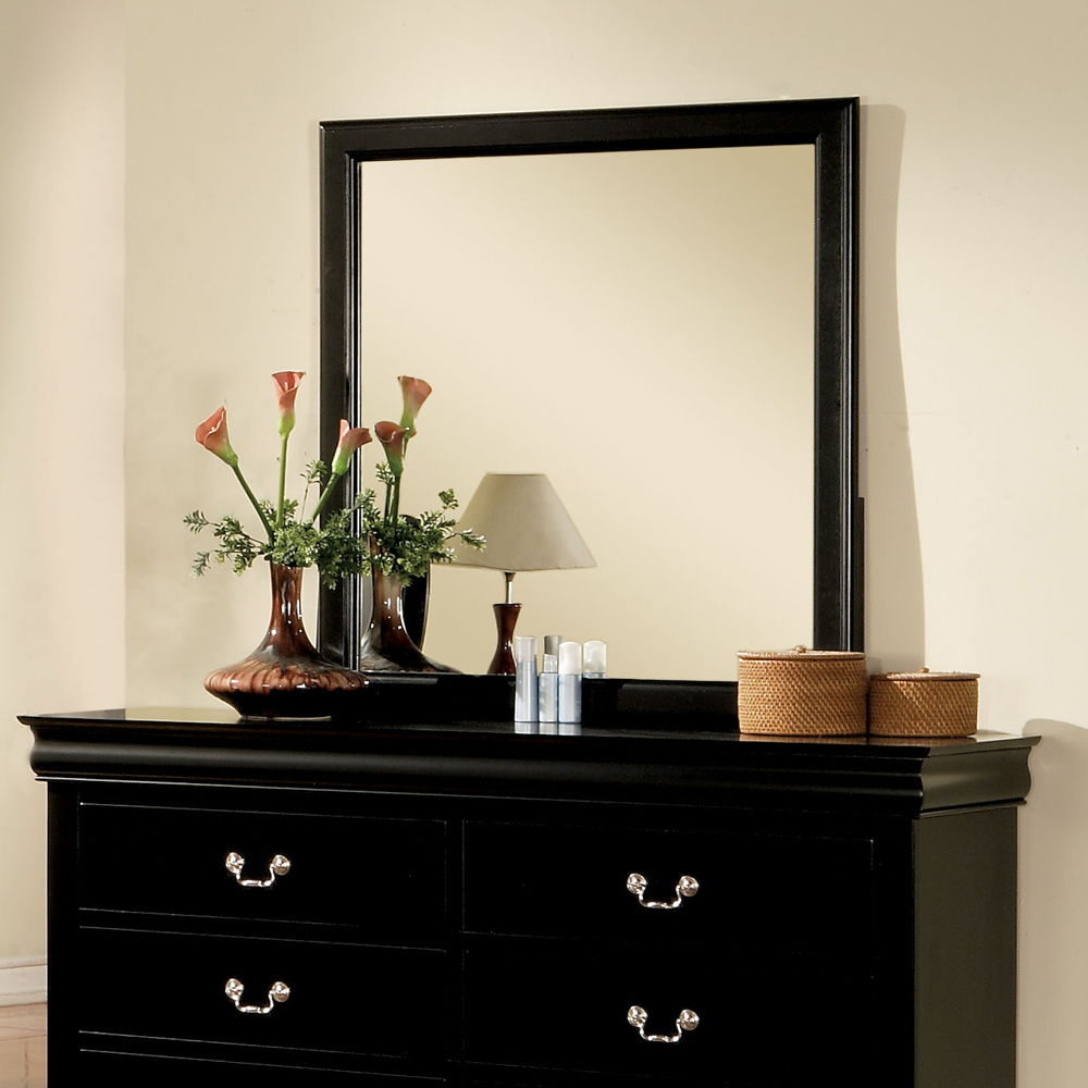 ACME This mirror simple in style with a rectangular frame. It will be the perfect complement from the most sophisticated to decor casual settings. | Meri Furniture
