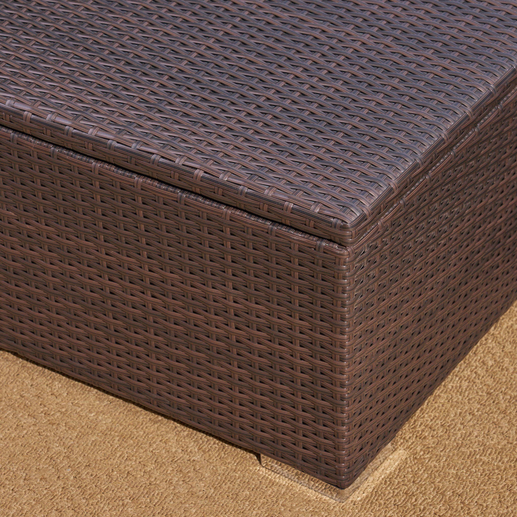 Santa Rosa - Storage Table