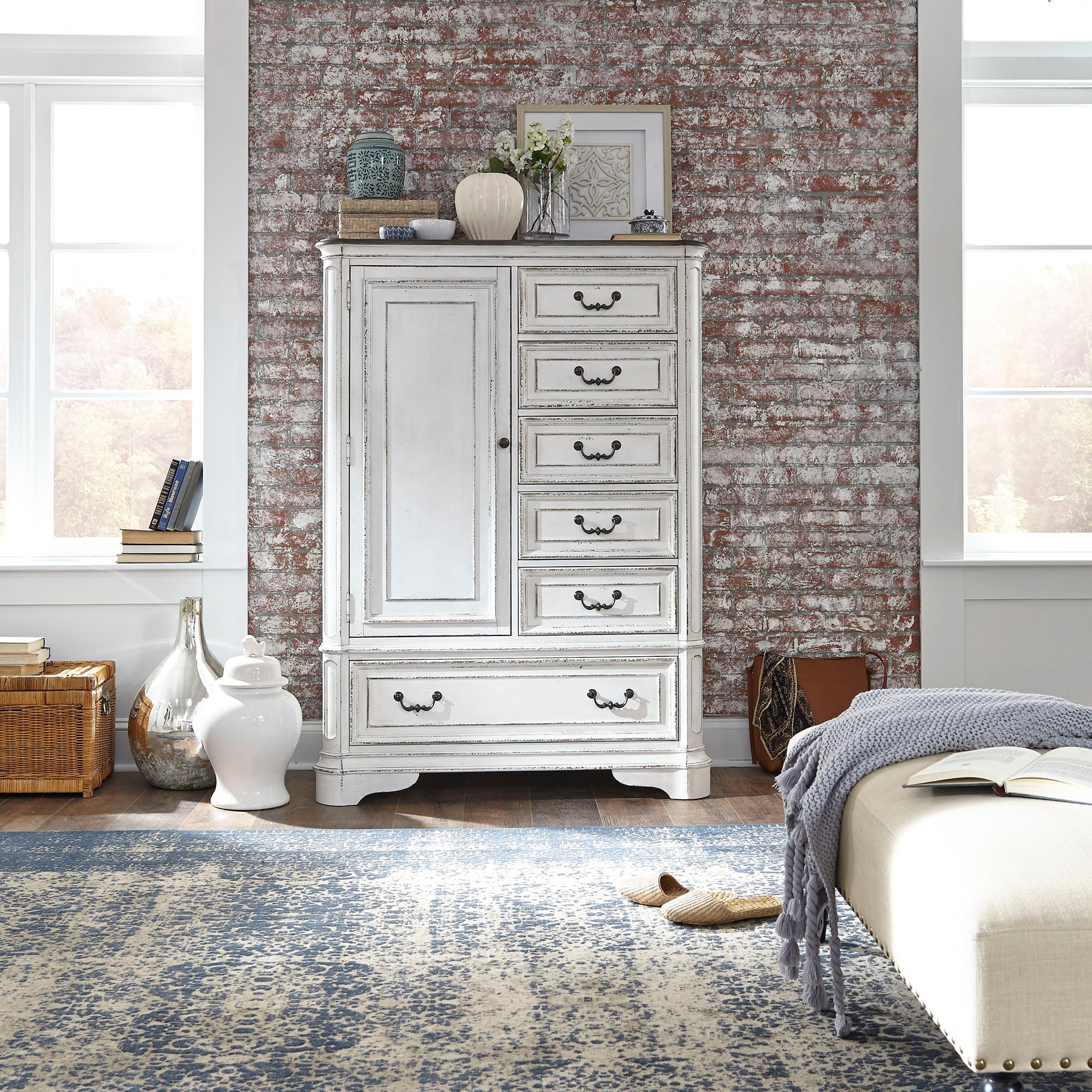 Liberty Furniture Magnolia Manor - Master Chest - White | Meri Furniture