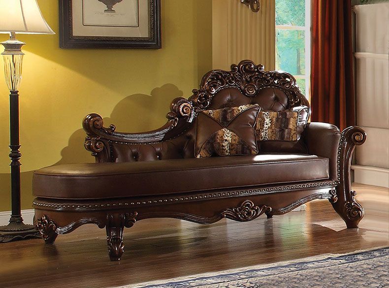 Create an elegant, traditional design in your room with the Vendome Chaise.