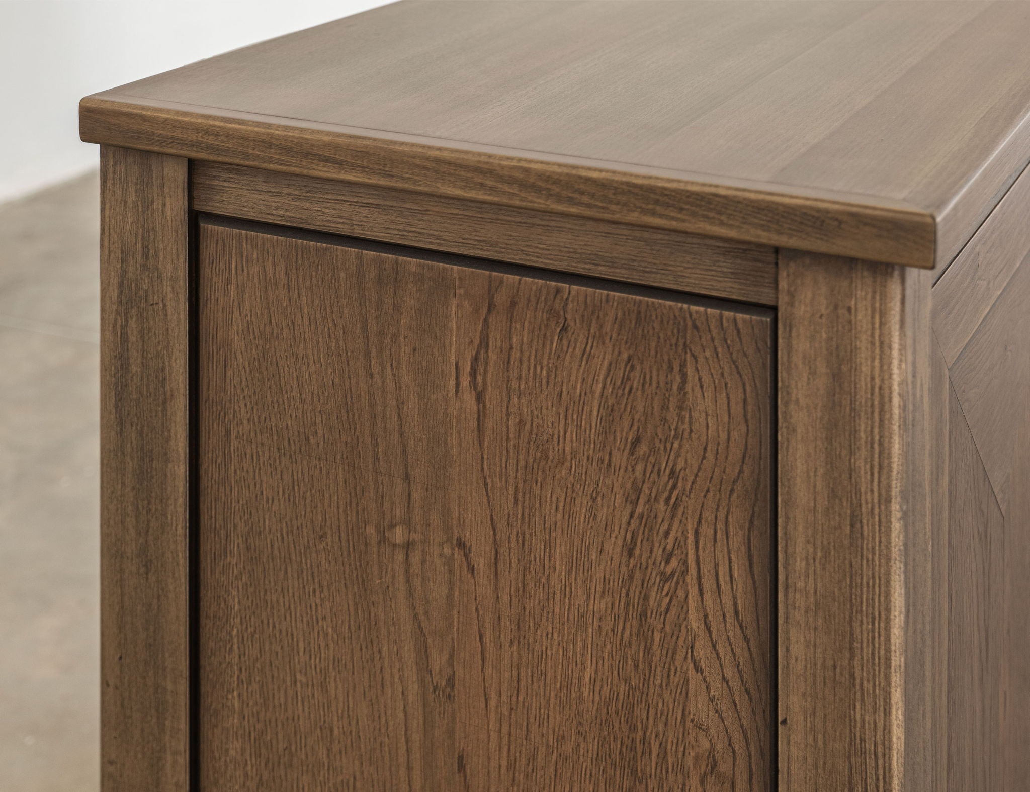 Novus Lodge - Console - Brown