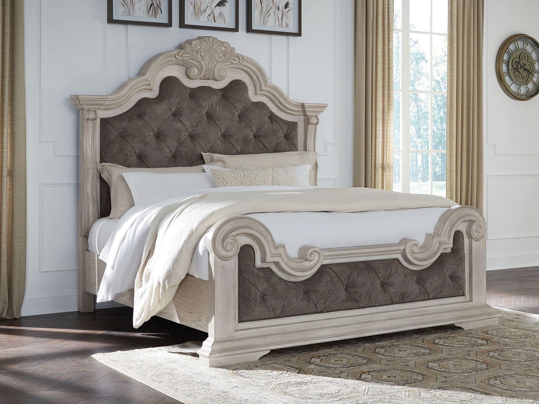 Bruchandi - Upholstered Panel Bed