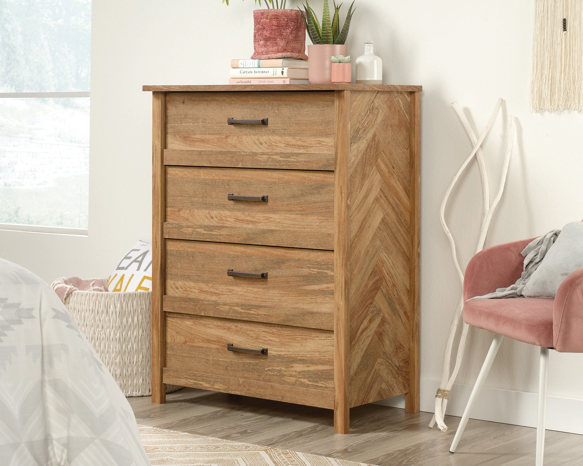 Cannery Bridge 4-Drawer Chest in Sindoori Mango