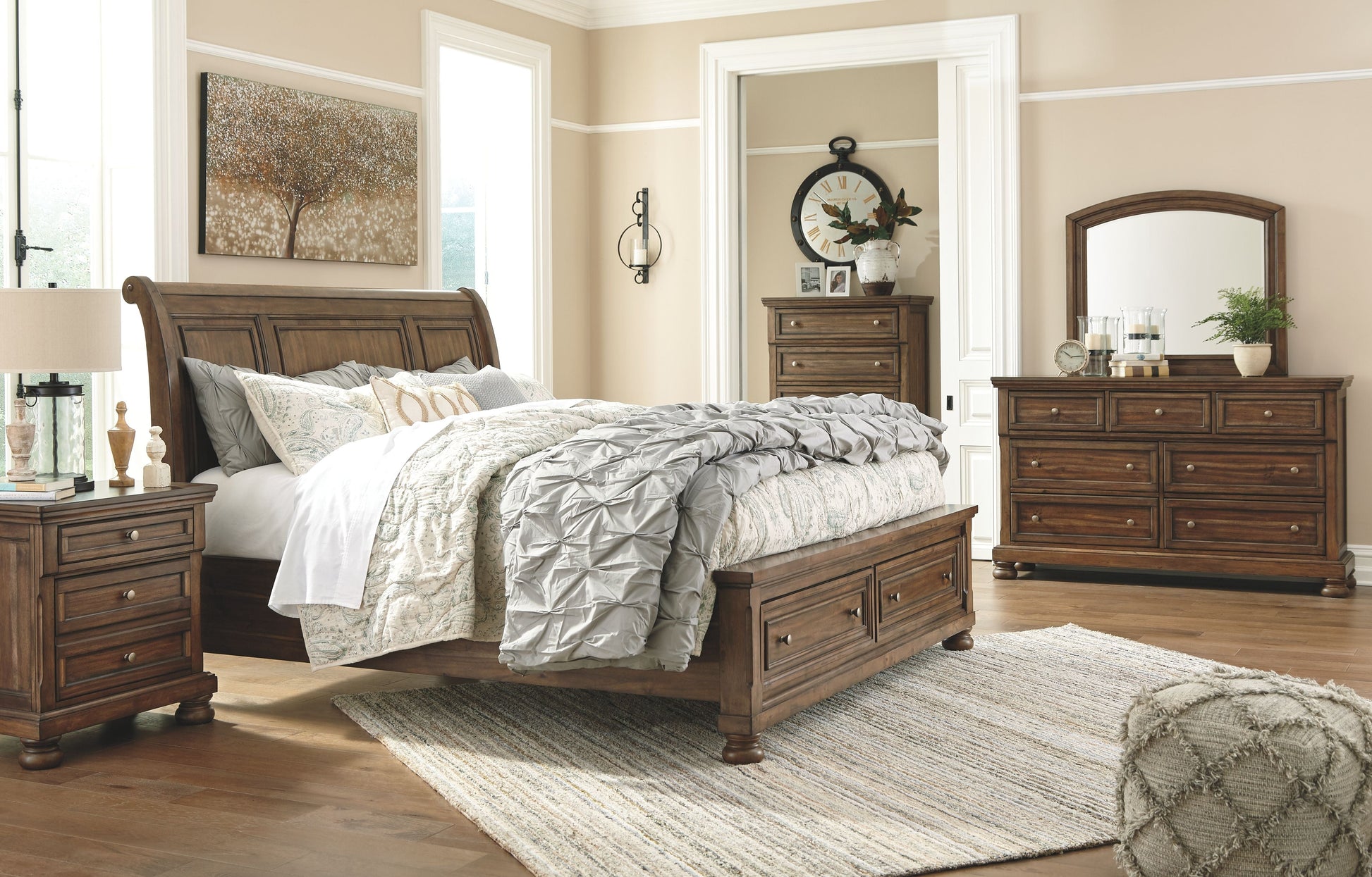 Signature Design by Ashley® Flynnter - Sleigh Bedroom Set | Meri Furniture