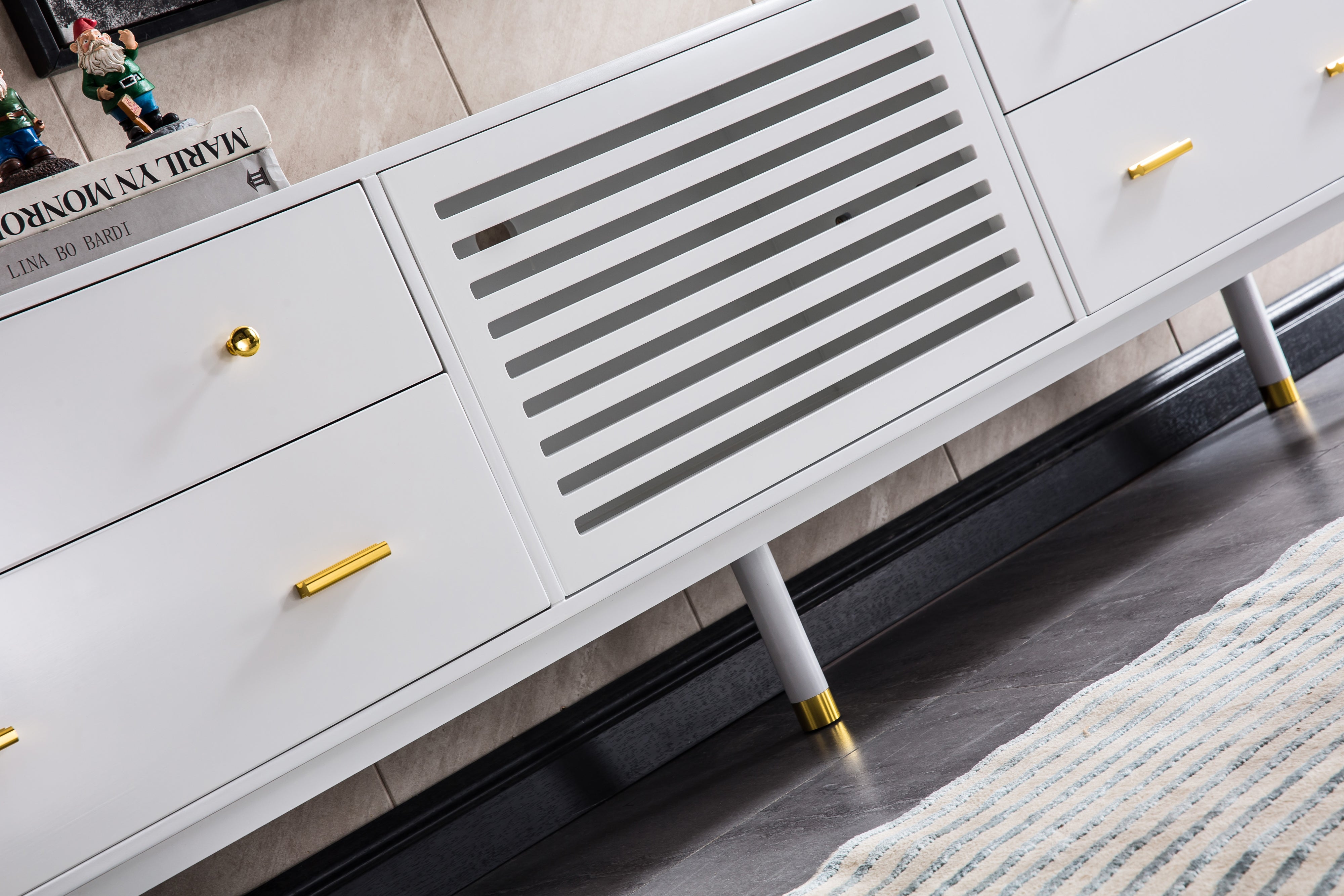 Modern White Lacquer TV Stand with Wooden Legs