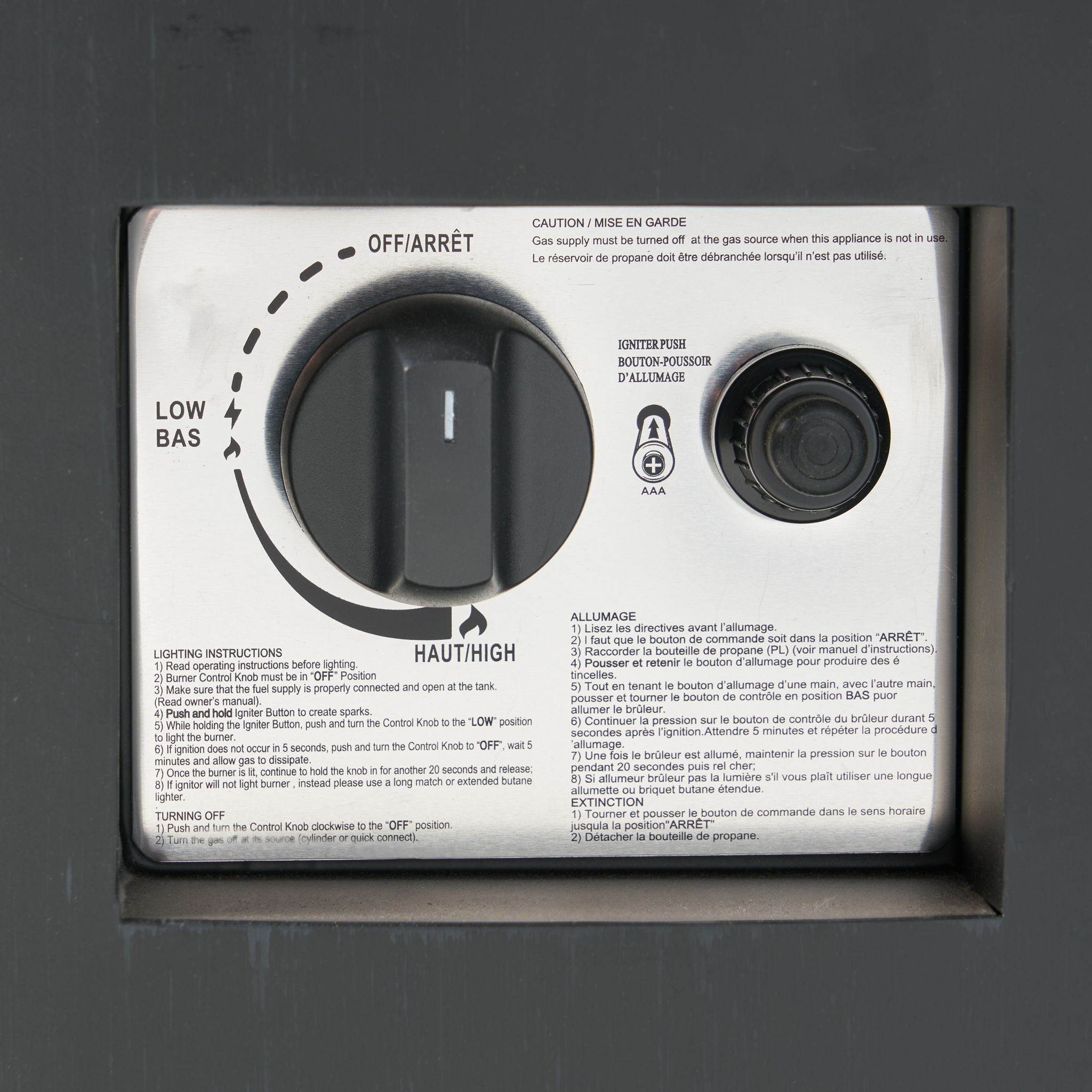 Round Iron Fire Pit With 40,000 Btu