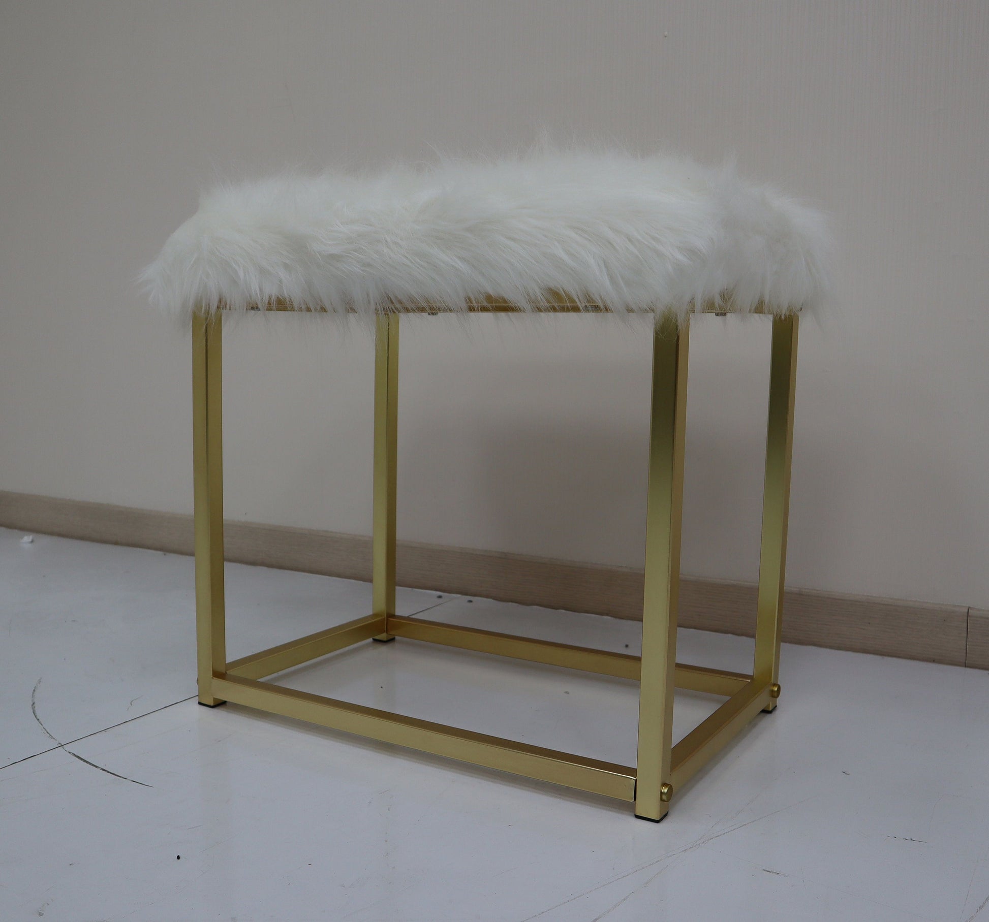 ACME Adao - Vanity Mirror - Faux Fur, Mirror | Meri Furniture