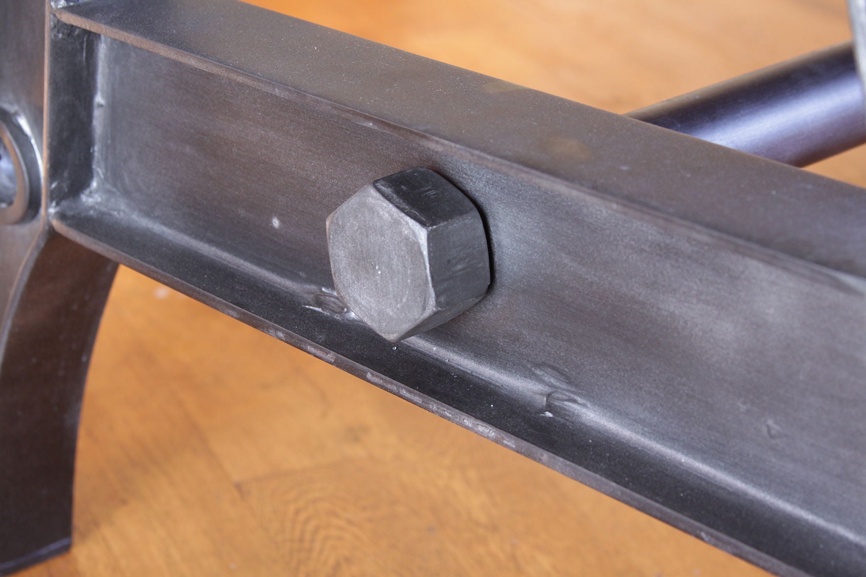 Parota - Dining Table - Light Brown