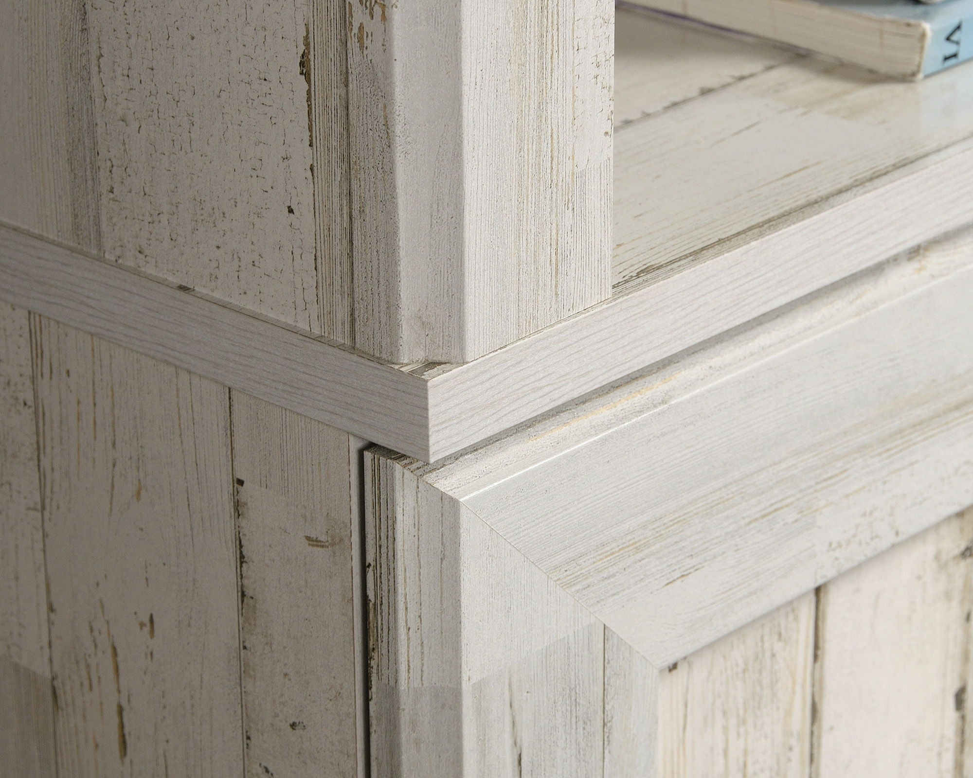Bookcase With Doors in White Plank
