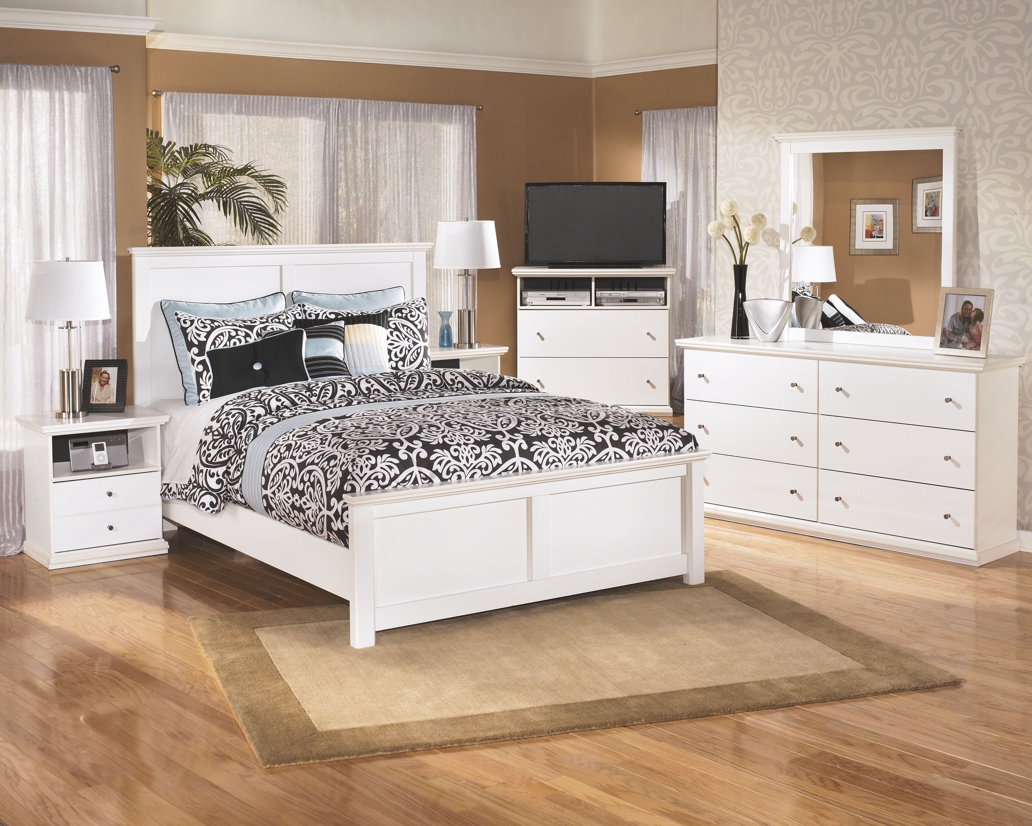 Signature Design by Ashley® Bostwick - Panel Bedroom Set | Meri Furniture