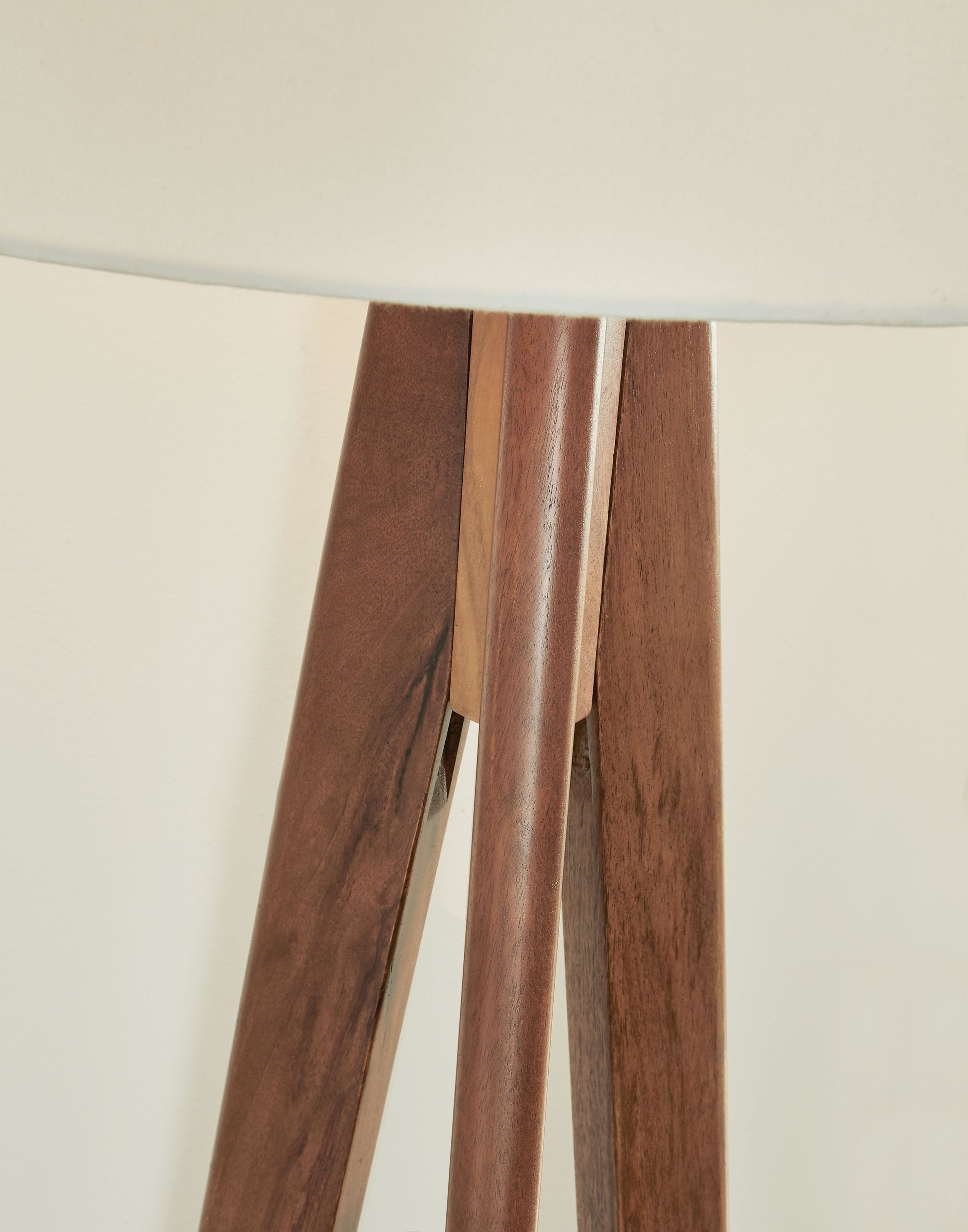 Signature Design by Ashley® Dallson - Floor Lamp | Meri Furniture