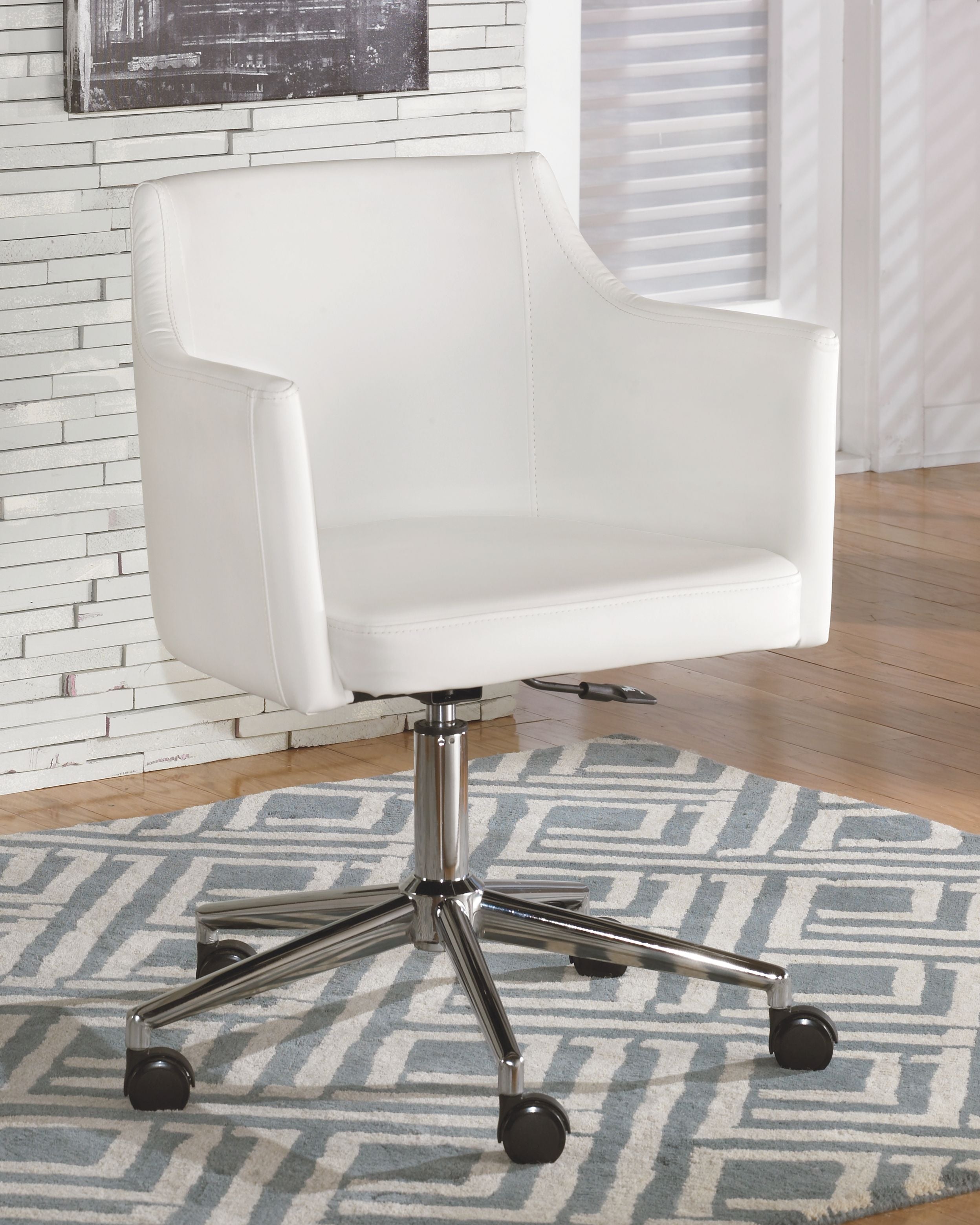 Ashley Furniture Baraga - White - Home Office Swivel Desk Chair | Meri Furniture
