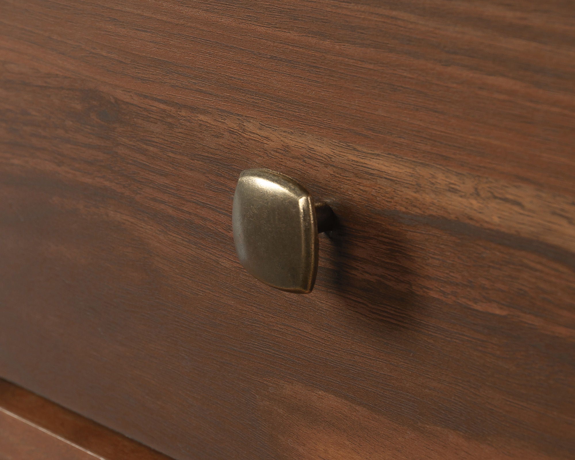 4-Drawer Dresser Chest in Grand Walnut