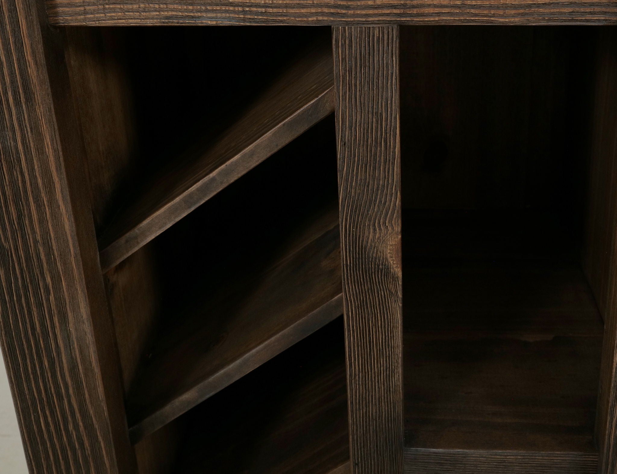 Dutton - Bar - Rookwood Brown