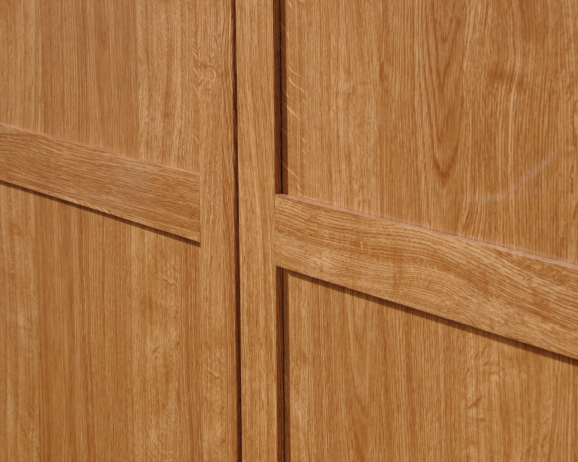 Wardrobe/Storage Cabinet Highland Oak