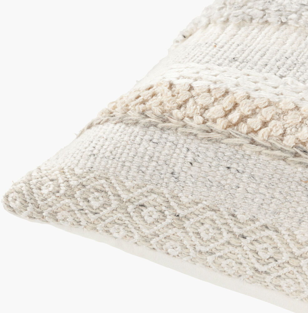 Lorens Pillow