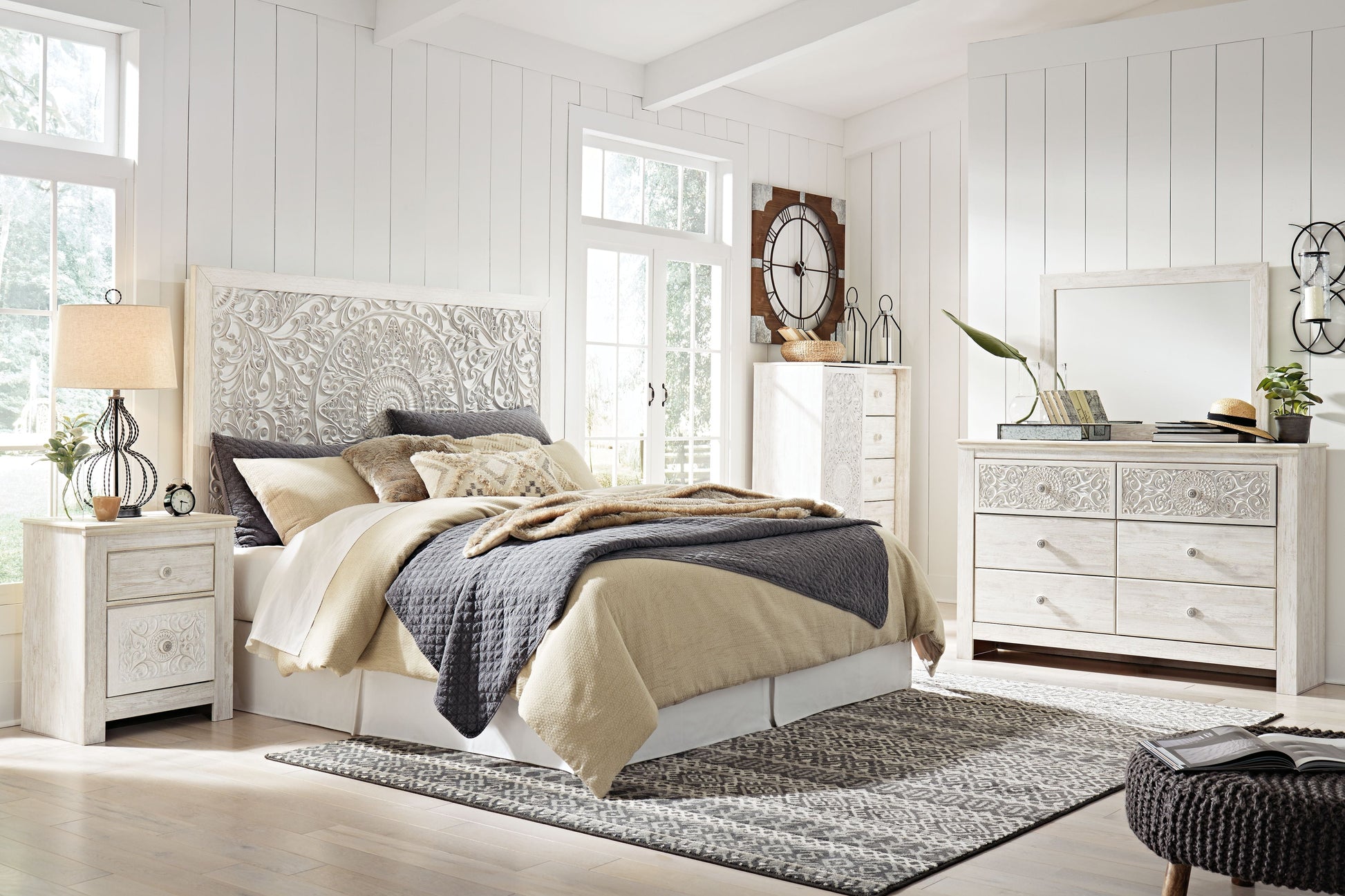 Signature Design by Ashley® Paxberry - Whitewash - Dresser, Mirror - Medallion Drawer Pulls | Meri Furniture