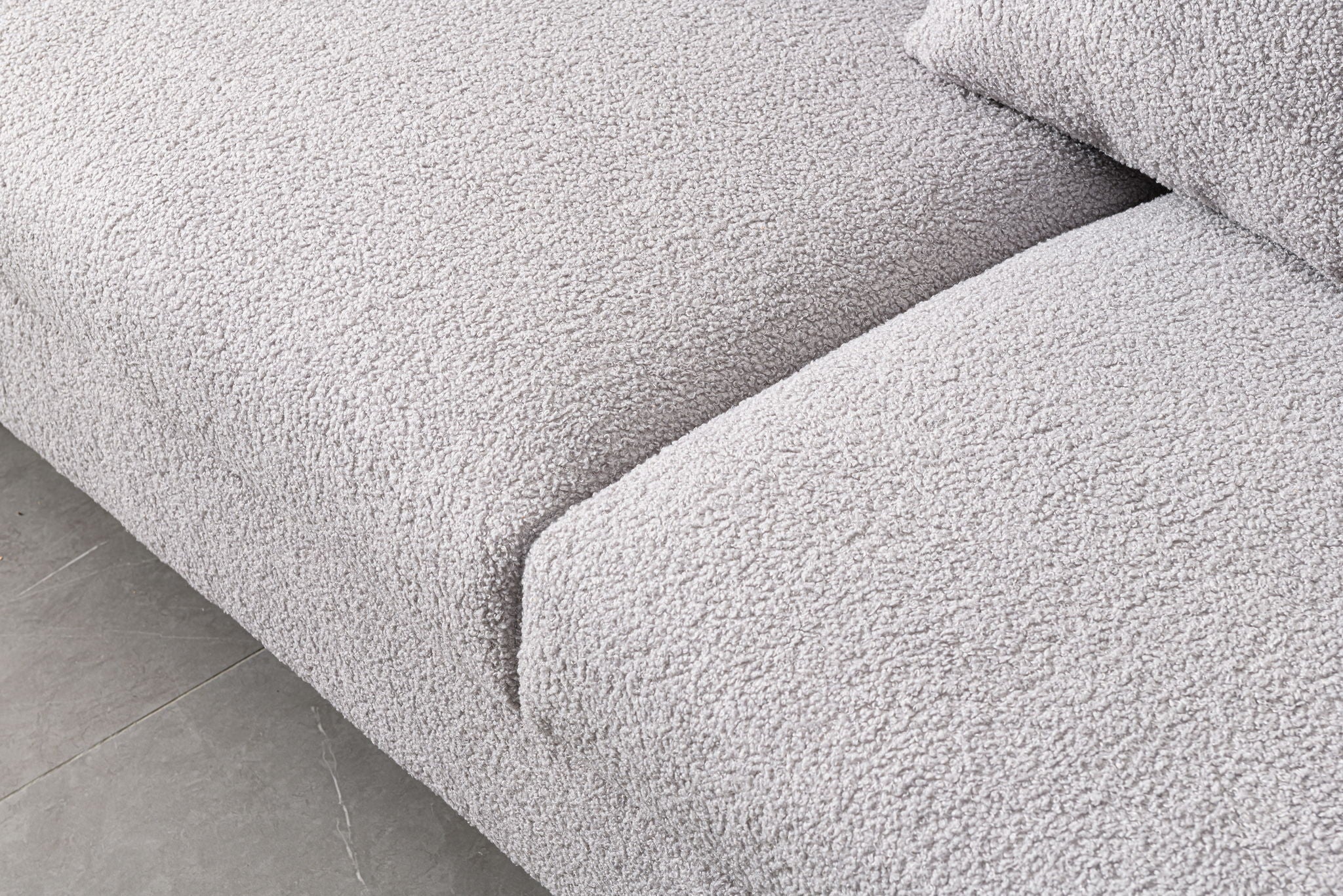 Modern Luxurious And Comfortable Upholstered Sofa