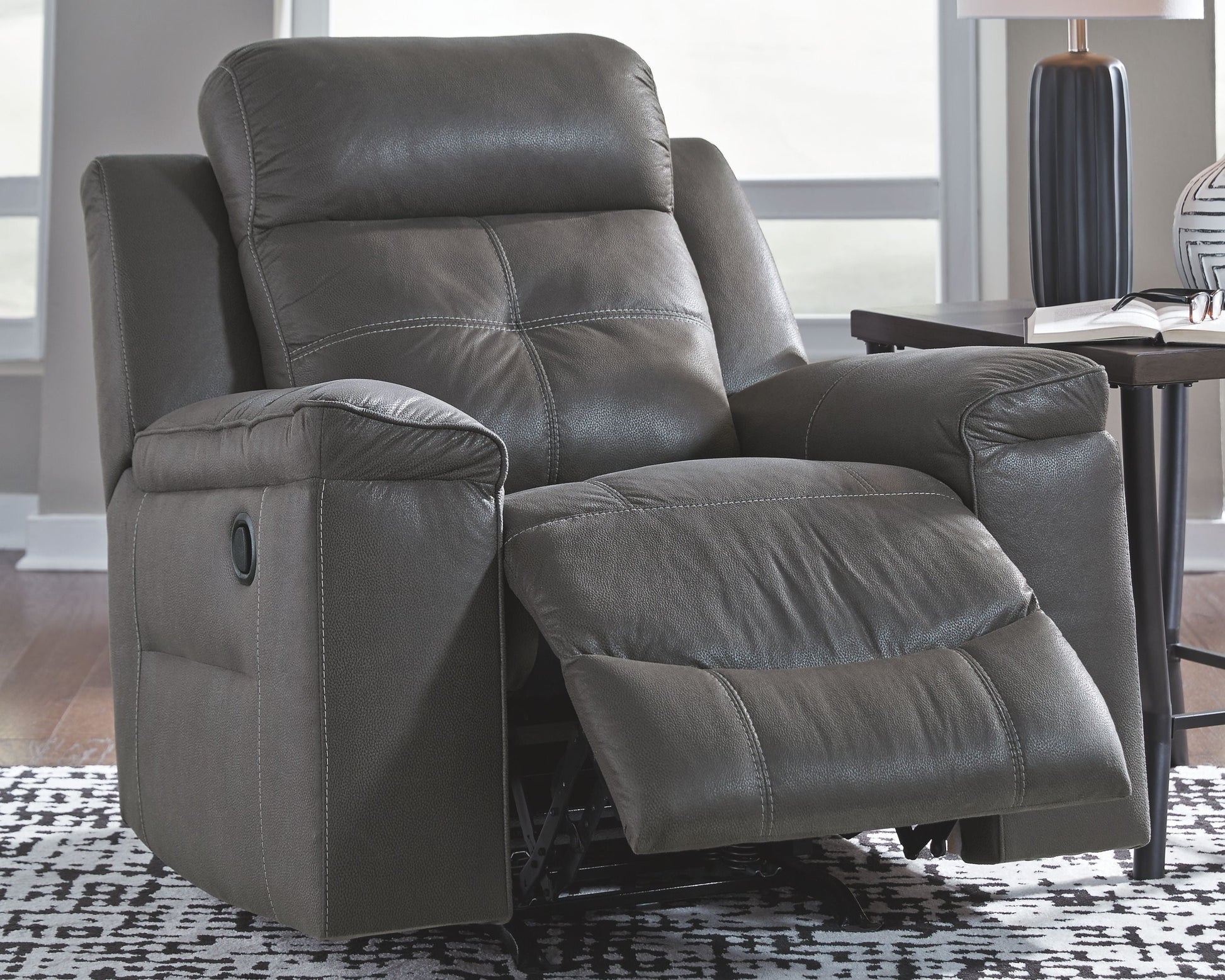 Ashley Furniture Jesolo - Rocker Recliners | Meri Furniture