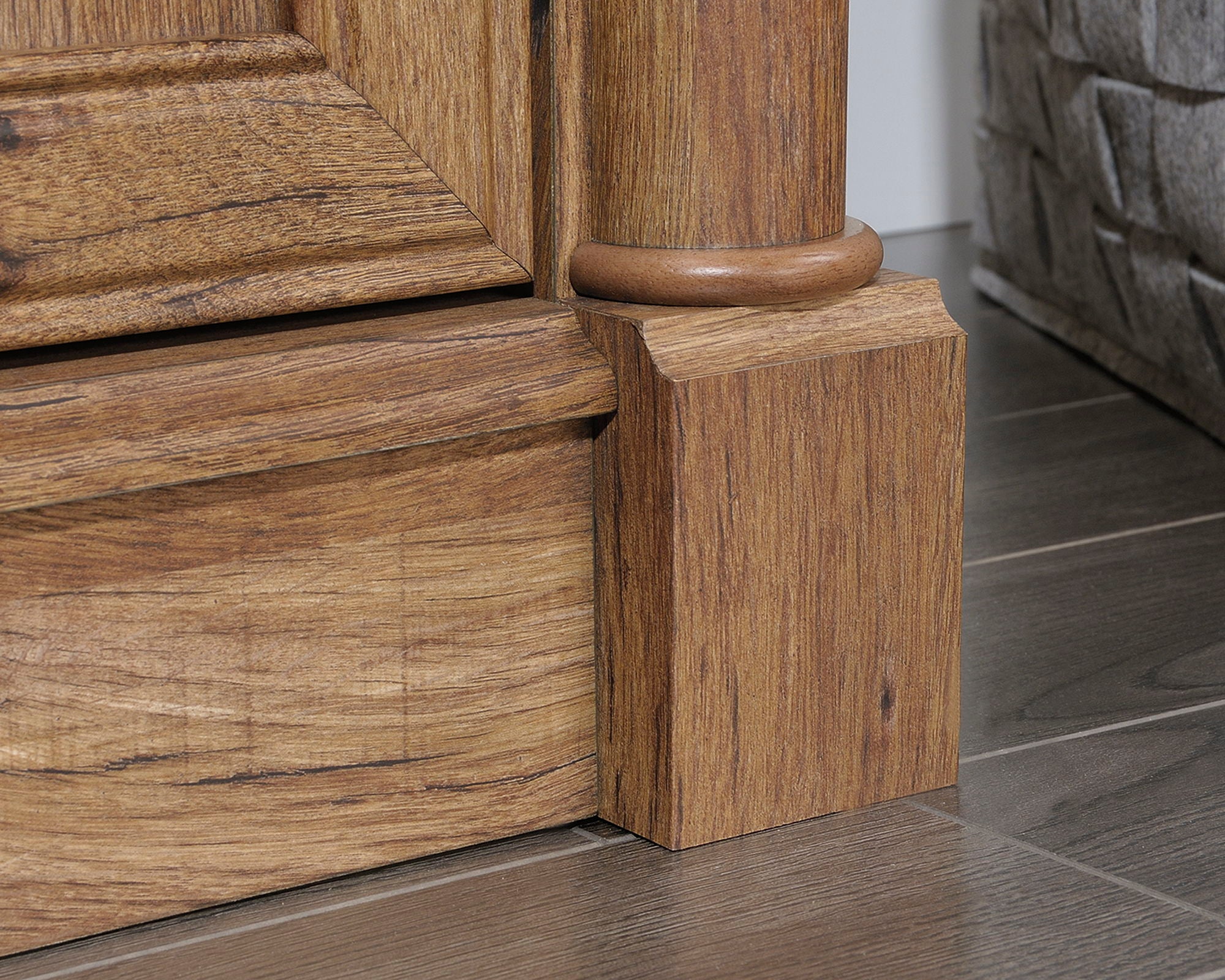 Traditional Style L-Shaped Desk in Vintage Oak