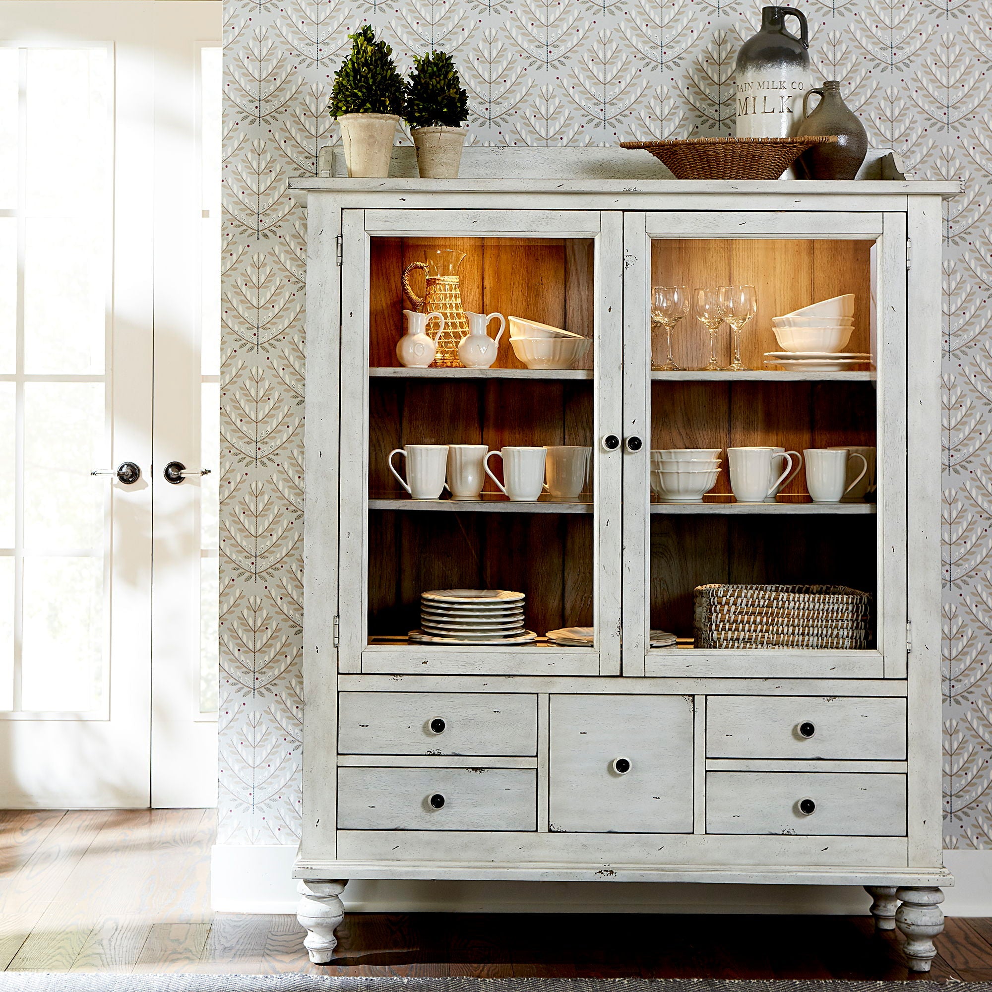 Liberty Furniture Whitney - Display Cabinet - White | Meri Furniture