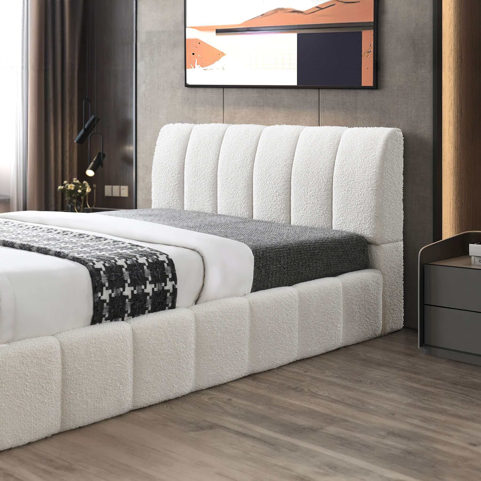 Hilar - Elegant Design Platform Bed