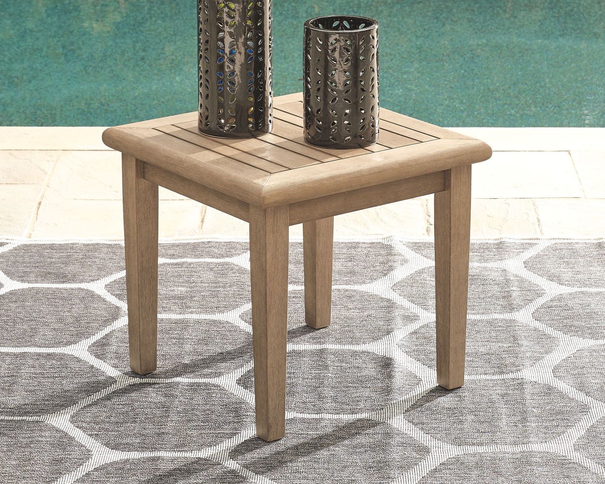 Ashley Furniture Gerianne - Brown - Square End Table | Meri Furniture