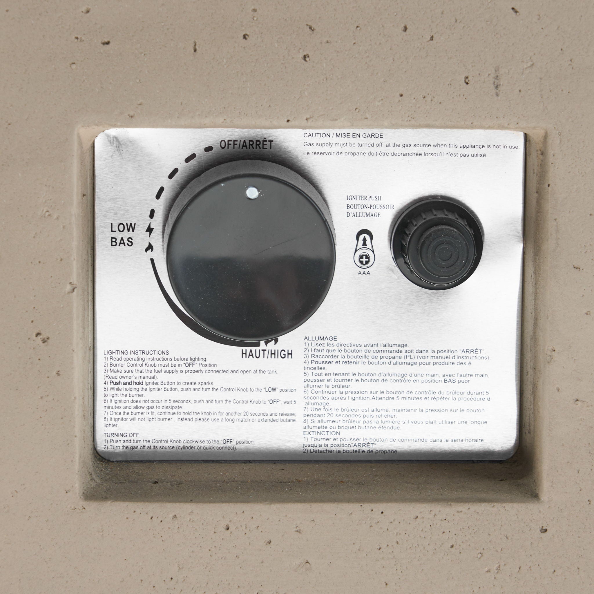 Contemporary Outdoor 40,000 Btu Propane Fire Pit