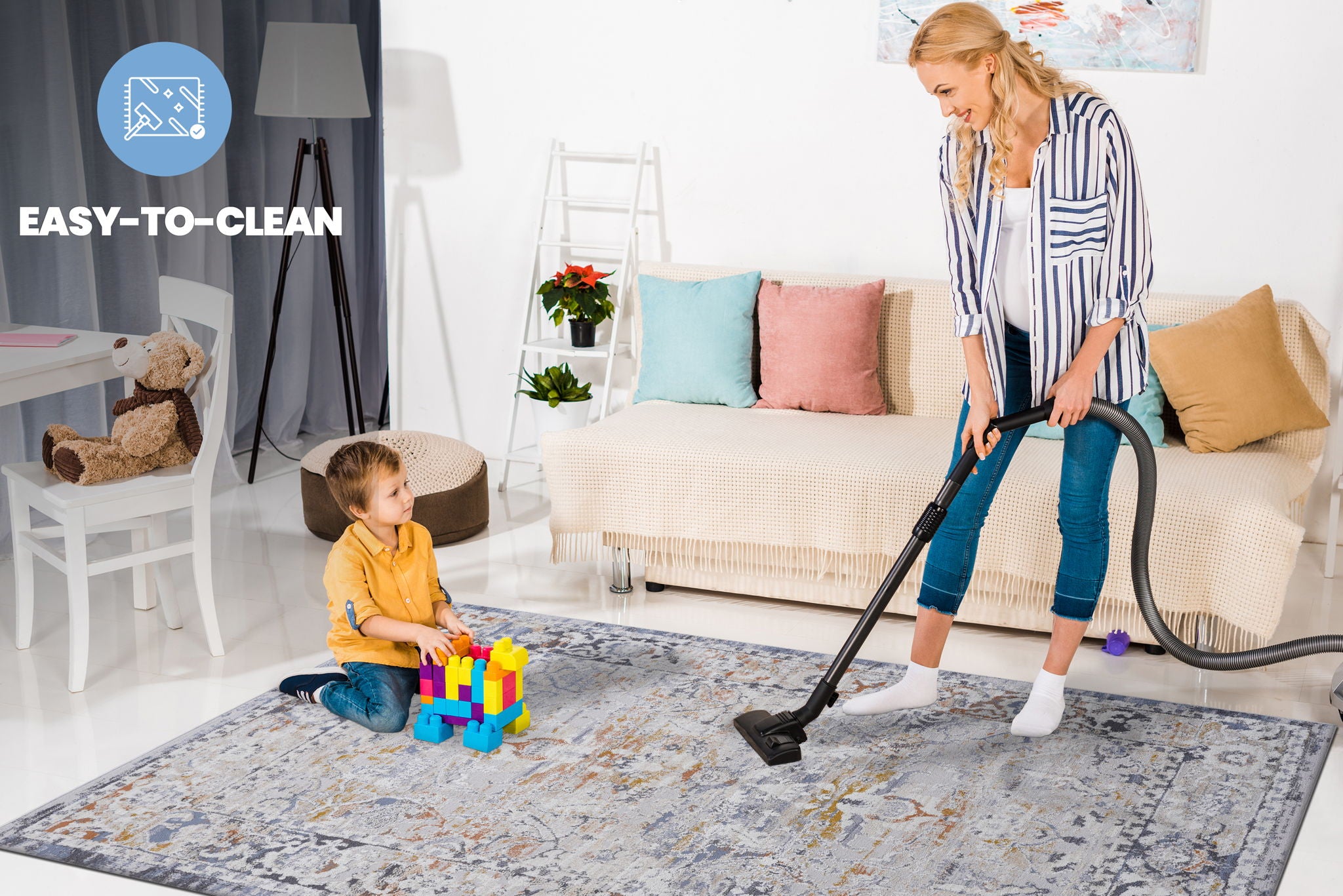 Payas - 5' X 7' Traditional Area Rug - Ivory / Gray