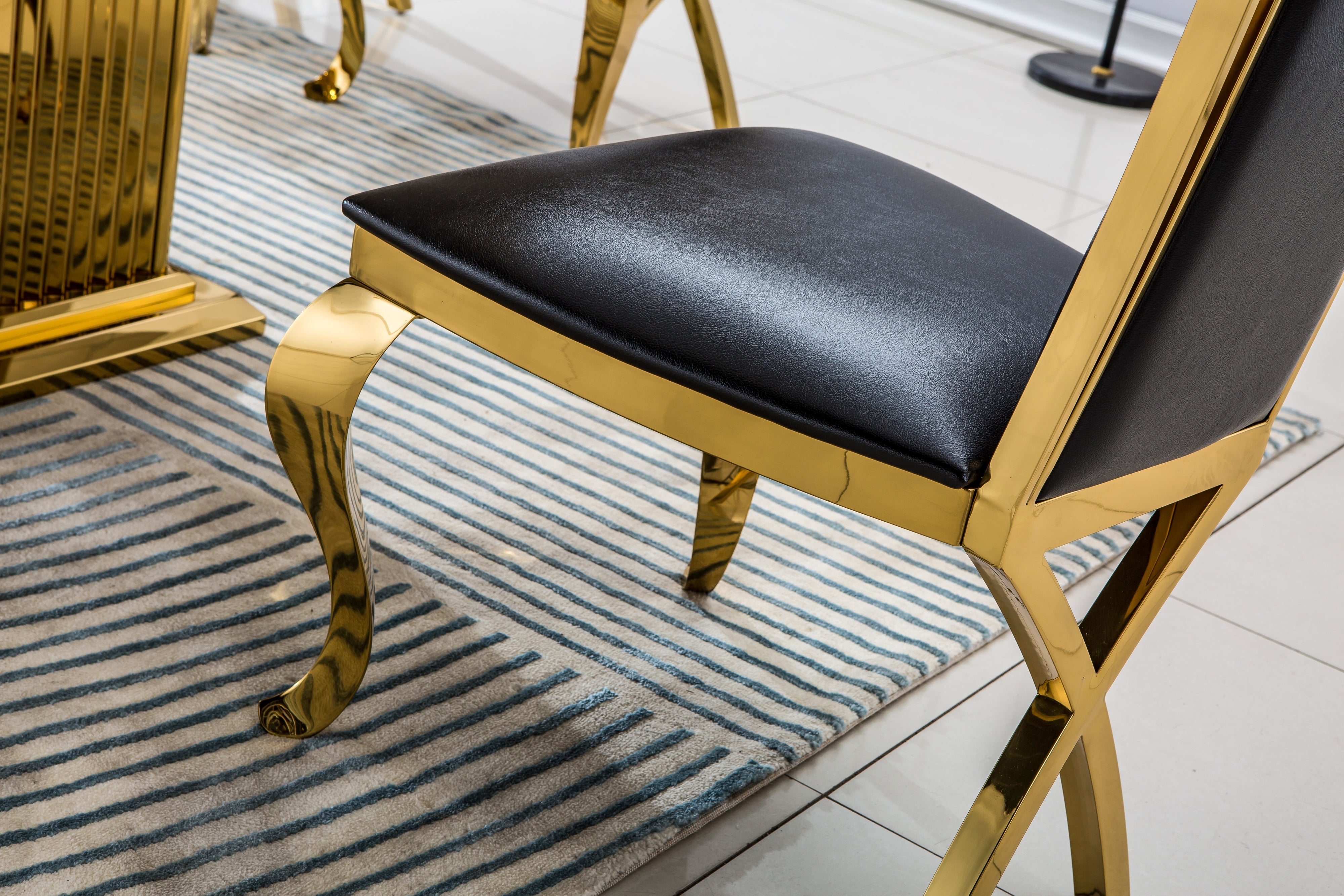 Elegant Rectangular Dining Table