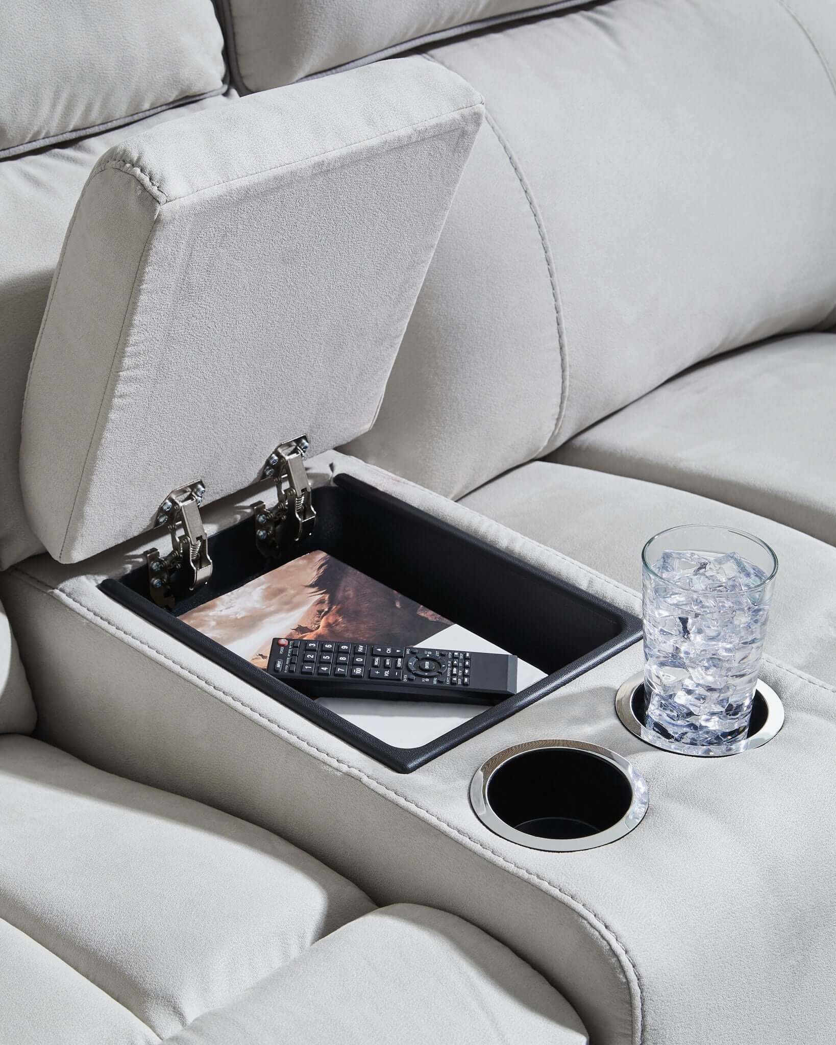 Social Pointe - Reclining Sectional